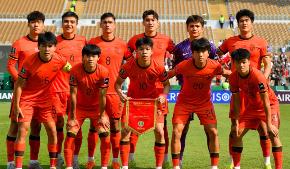 U23 Việt Nam - U23 Trung Quốc: Đ&igrave;nh Bắc tiếp tục dự bị - Ảnh 2.