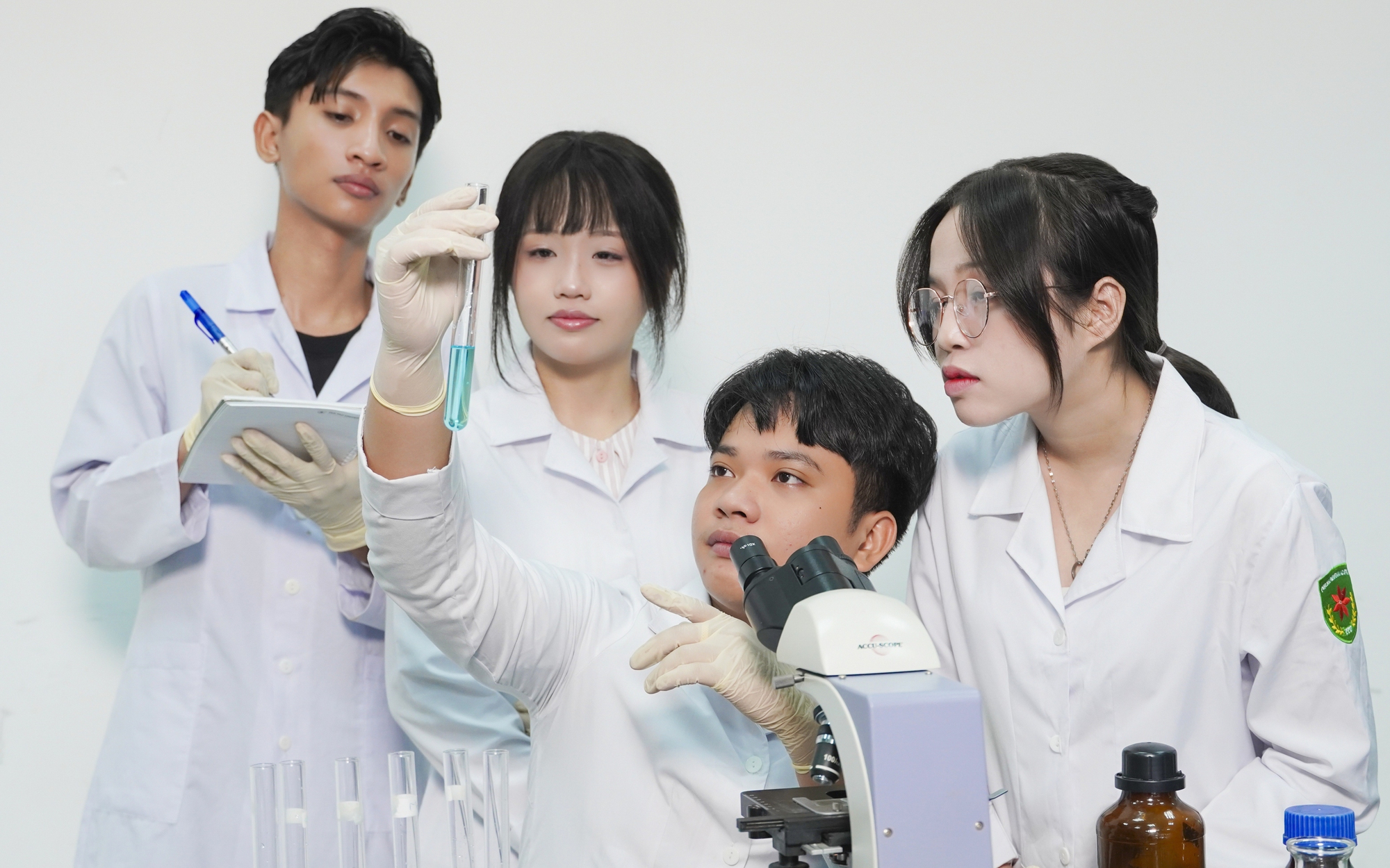 Trường ĐH Tân Tạo khẳng định vị thế nghiên cứu vươn tầm quốc tế
