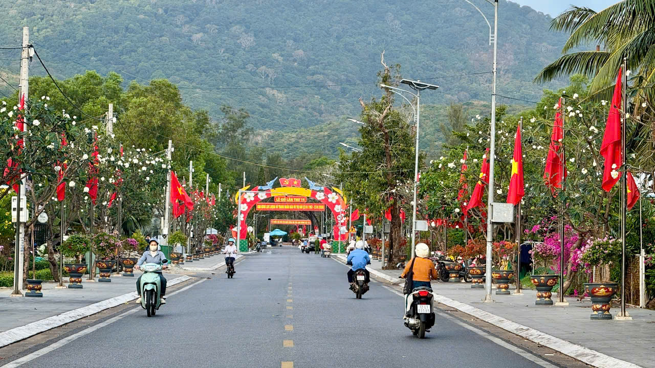 C&ocirc;n Đảo vươn m&igrave;nh: N&acirc;ng niu nhiều gi&aacute; trị - Ảnh 1.