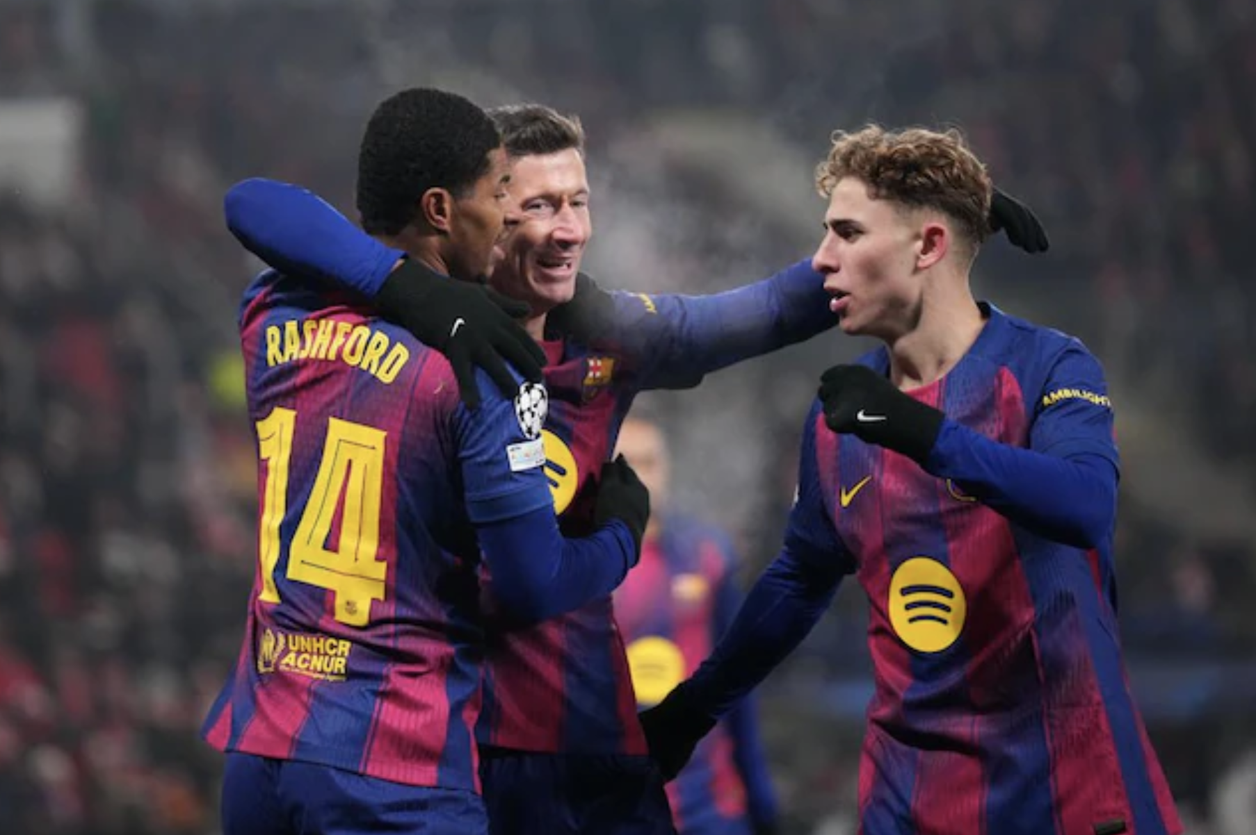 Ngược dòng kịch tính, Barcelona thắng nghiền ép chủ nhà Slavia Prague - Ảnh 7.