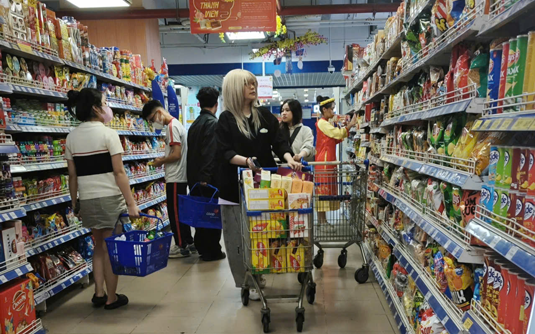 Thị trường Tết: Hàng Việt thắng thế