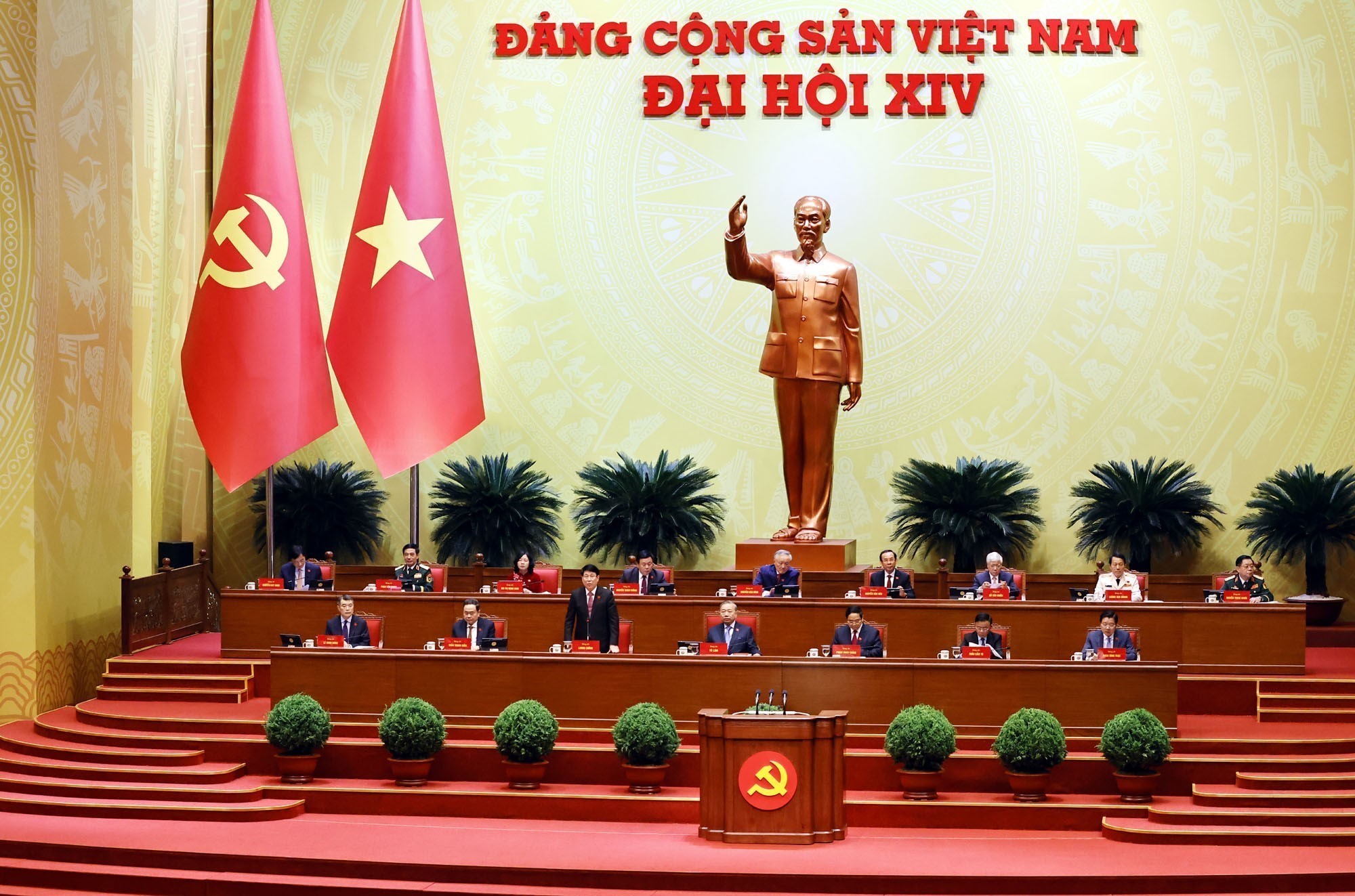 Phiên thảo luận tại hội trường về các văn kiện Đại hội - Ảnh 1.