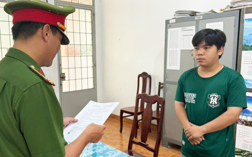 Bắt tạm giam một shipper hiếp dâm bé gái 12 tuổi