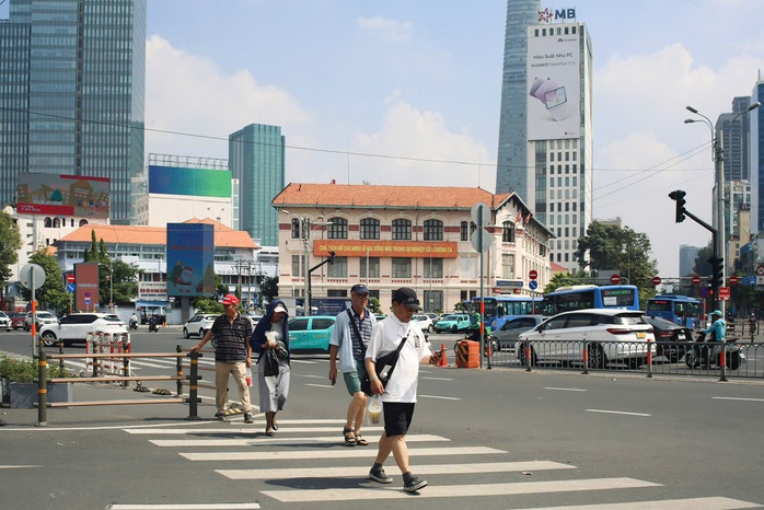 Dự báo thời tiết hôm nay, 22-1: TPHCM và Nam Bộ hanh khô, có nơi dưới 20 độ C - Ảnh 1.