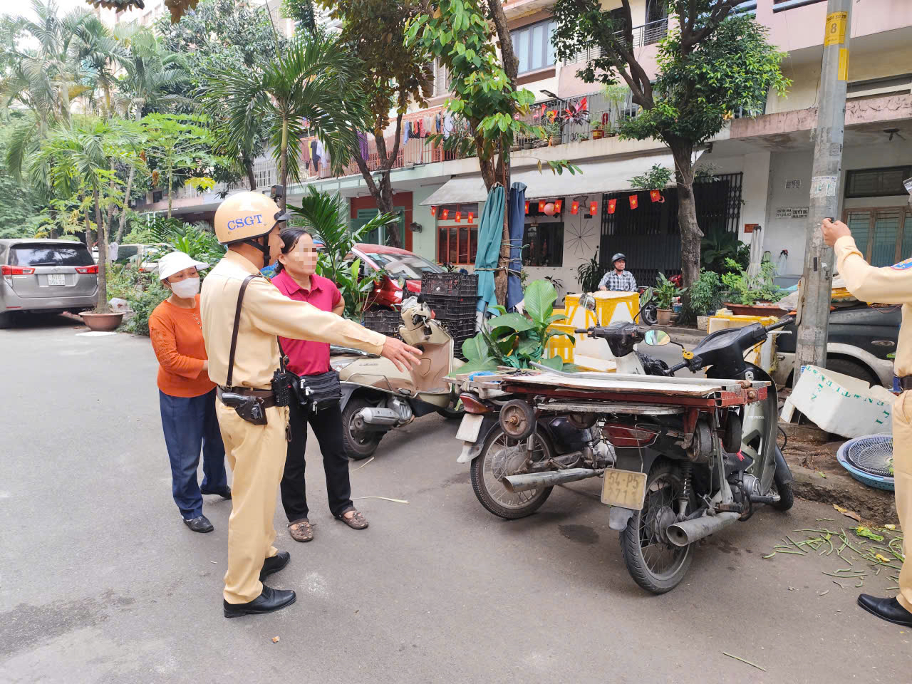 Vỉa hè, lòng đường khu vực chung cư Tây Thạnh bị lấn chiếm, giờ đã được lập lại trật tự - Ảnh 3.