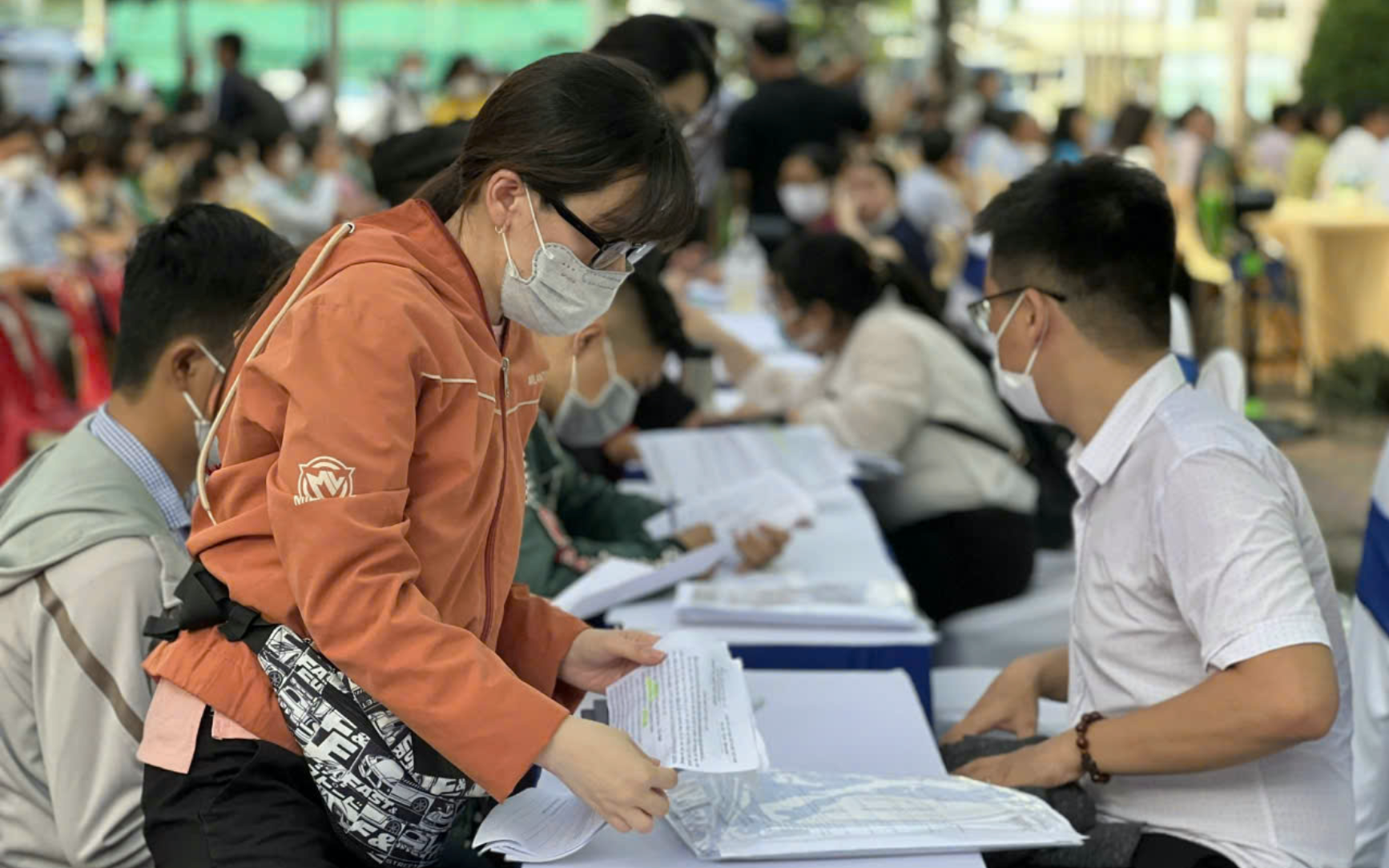 Công bố 10 thủ tục hành chính mới về bảo hiểm thất nghiệp - Ảnh 2.