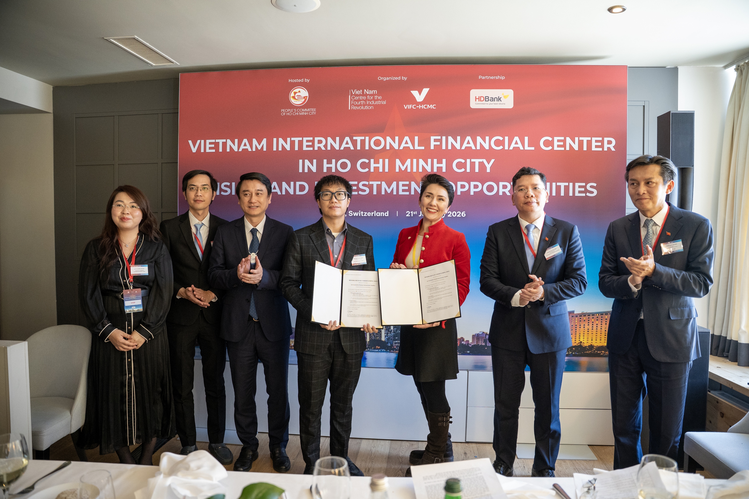 Trung t&acirc;m t&agrave;i ch&iacute;nh quốc tế TPHCM hướng tới cửa ng&otilde; t&agrave;i ch&iacute;nh mới của ASEAN - Ảnh 2.