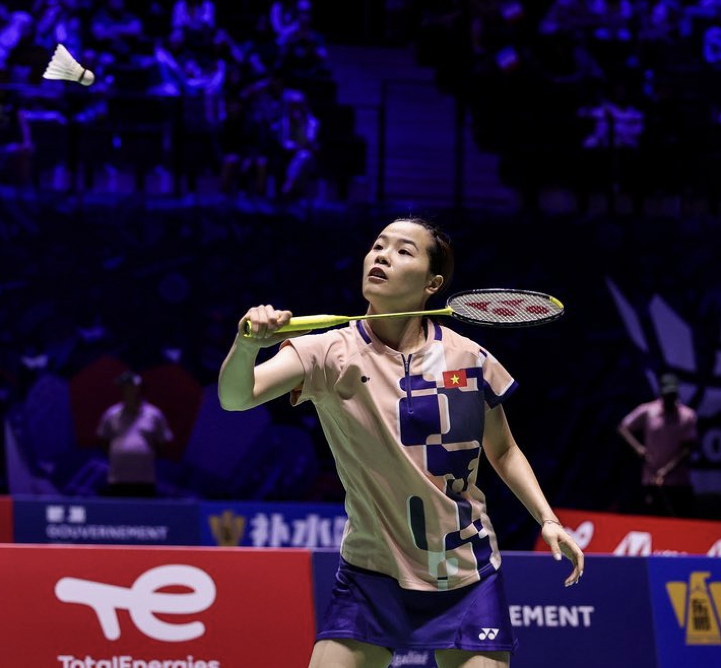 Thùy Linh thua ngược tay vợt Thái, lỡ hẹn bán kết Super 500 - Ảnh 1.