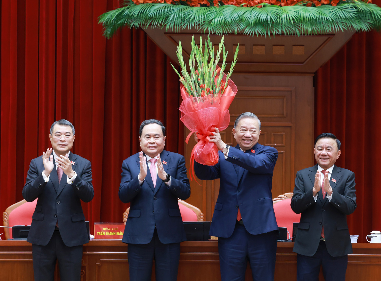 Đồng ch&iacute; T&ocirc; L&acirc;m giữ chức Tổng B&iacute; thư Ban Chấp h&agrave;nh Trung ương Đảng kh&oacute;a XIV - Ảnh 1.