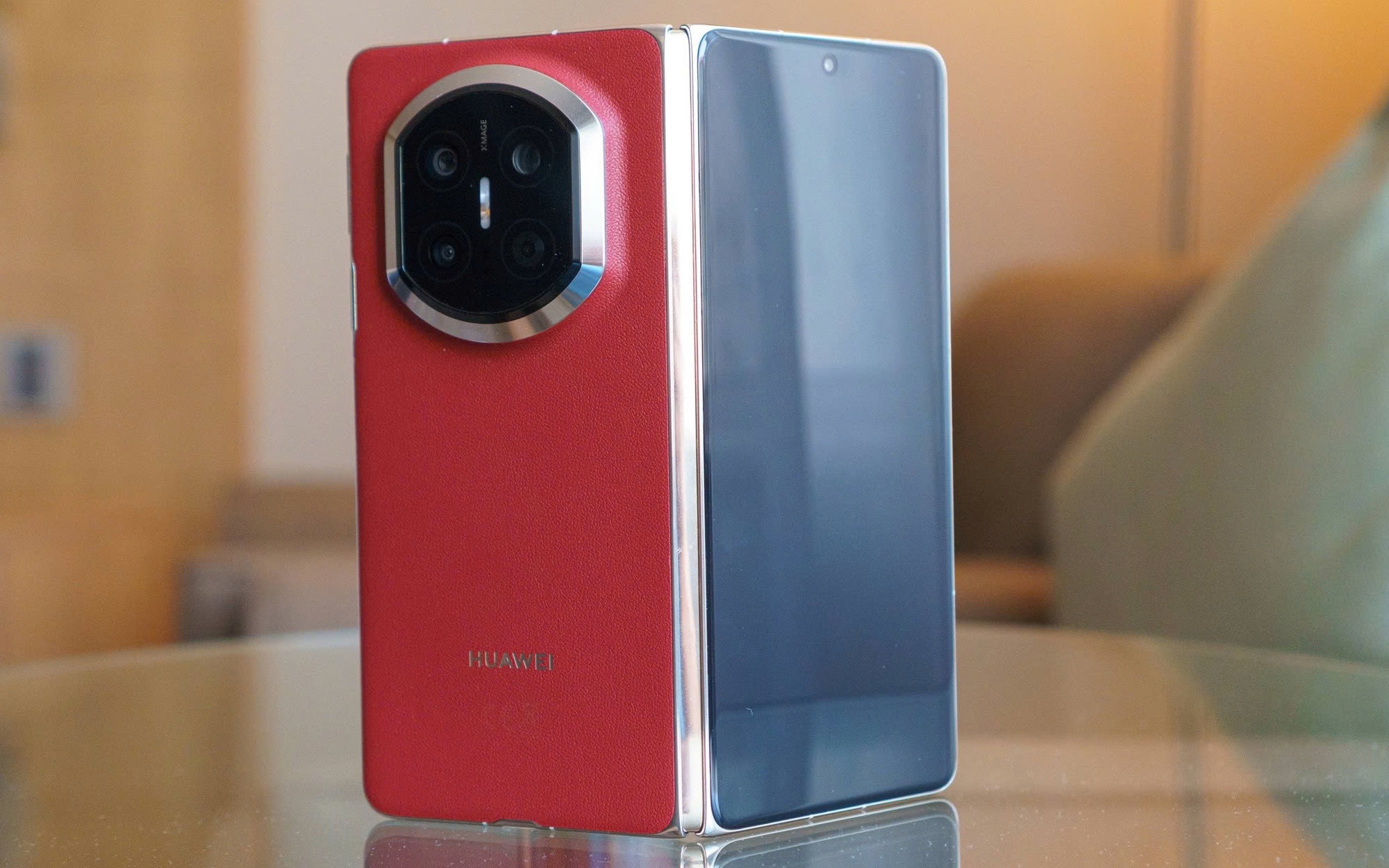 Huawei trở lại Việt Nam với smartphone giá 55 triệu đồng