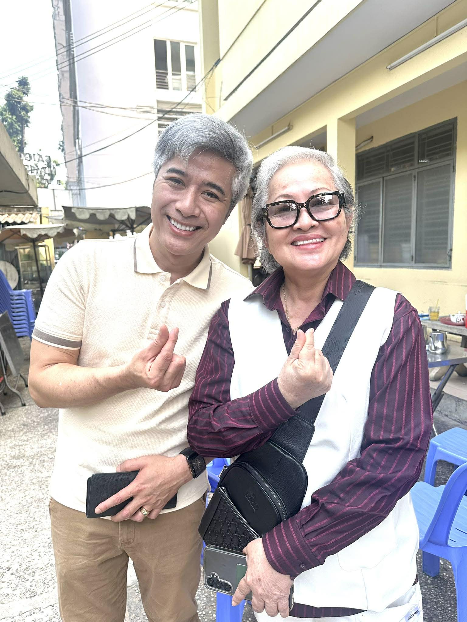 Nghệ sĩ tề tựu ch&uacute;c mừng Tọa đ&agrave;m "Kỳ nữ Kim Cương với thoại kịch miền Nam" - Ảnh 3.