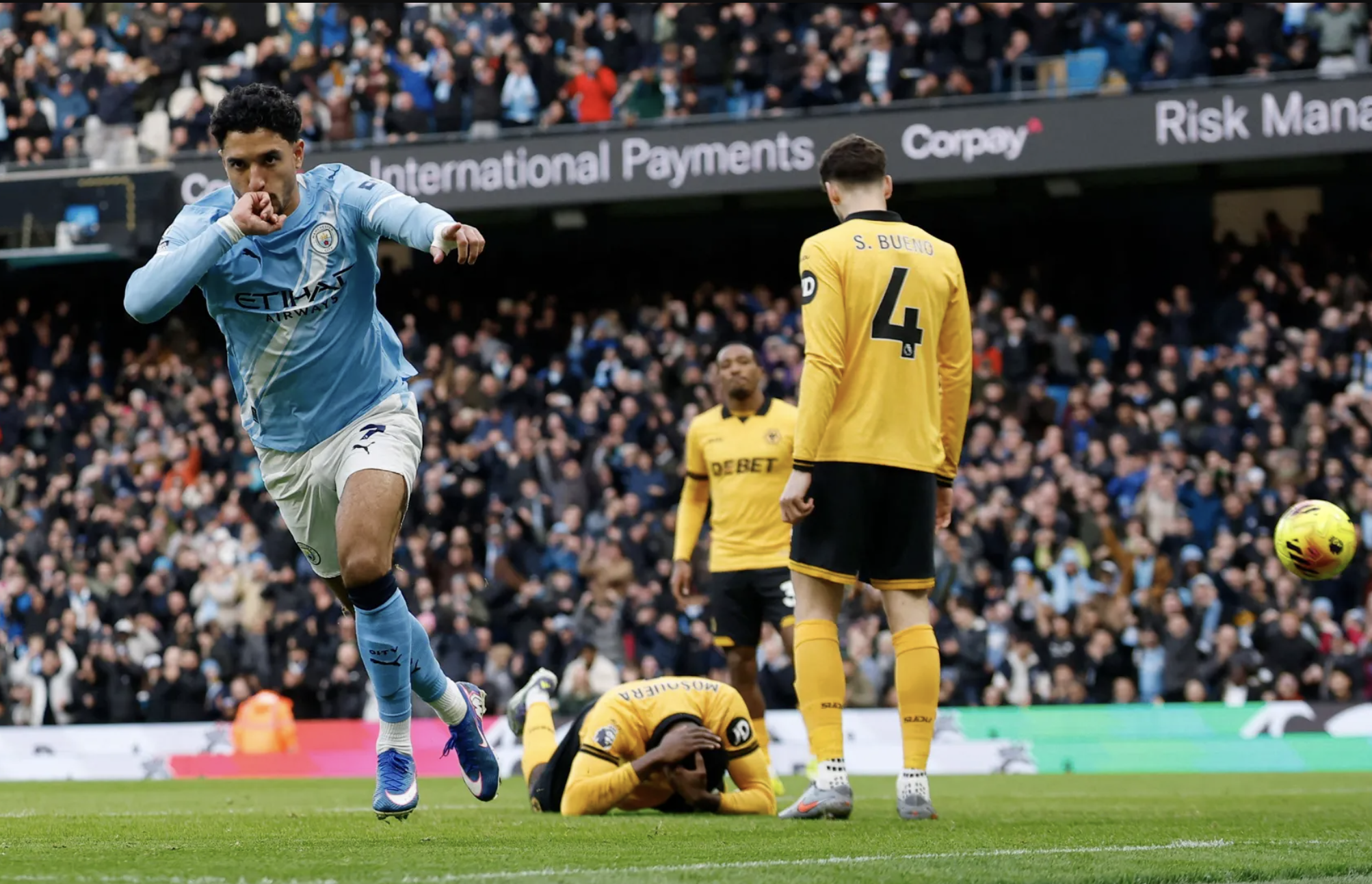 Tân binh Semenyo tỏa sáng, Man City trở lại đường đua Ngoại hạng - Ảnh 2.