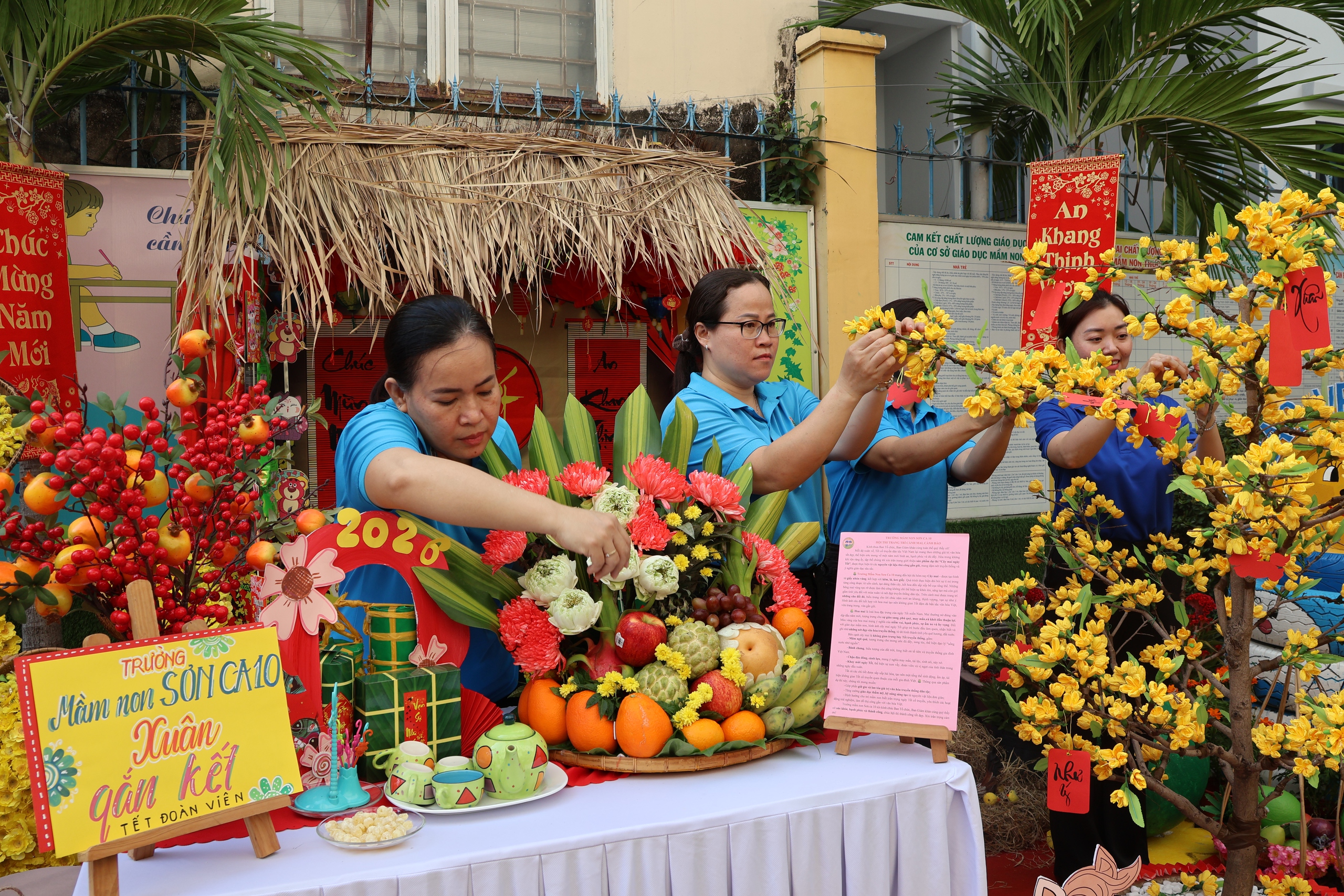 Tết nghĩa tình giữa phố thị: Ngày hội Tết Việt ở phường Phú Nhuận, TPHCM - Ảnh 2.