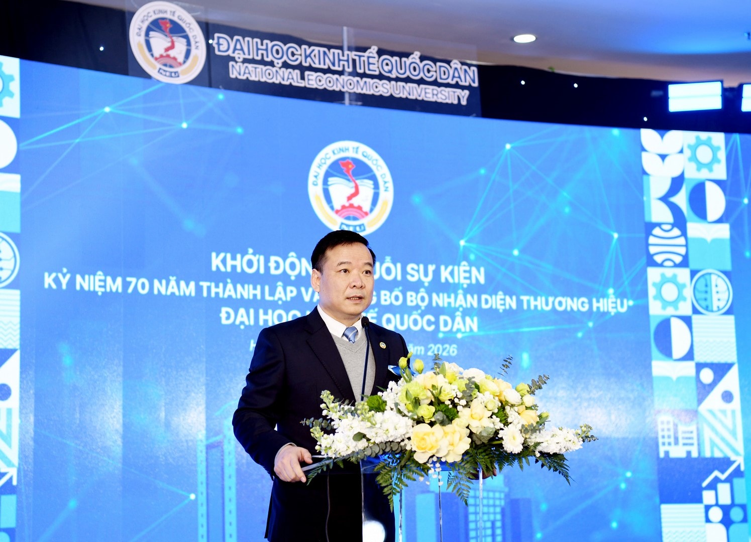 ĐH Kinh tế quốc dân công bố Bộ nhận diện thương hiệu mới - Ảnh 1.