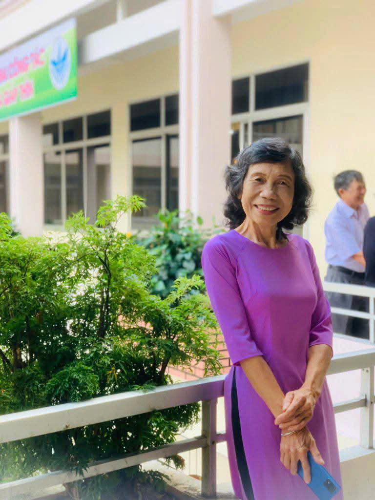 Người thầy k&iacute;nh y&ecirc;u: Ki&ecirc;n cường gieo tri thức v&agrave; l&ograve;ng nh&acirc;n &aacute;i - Ảnh 1.