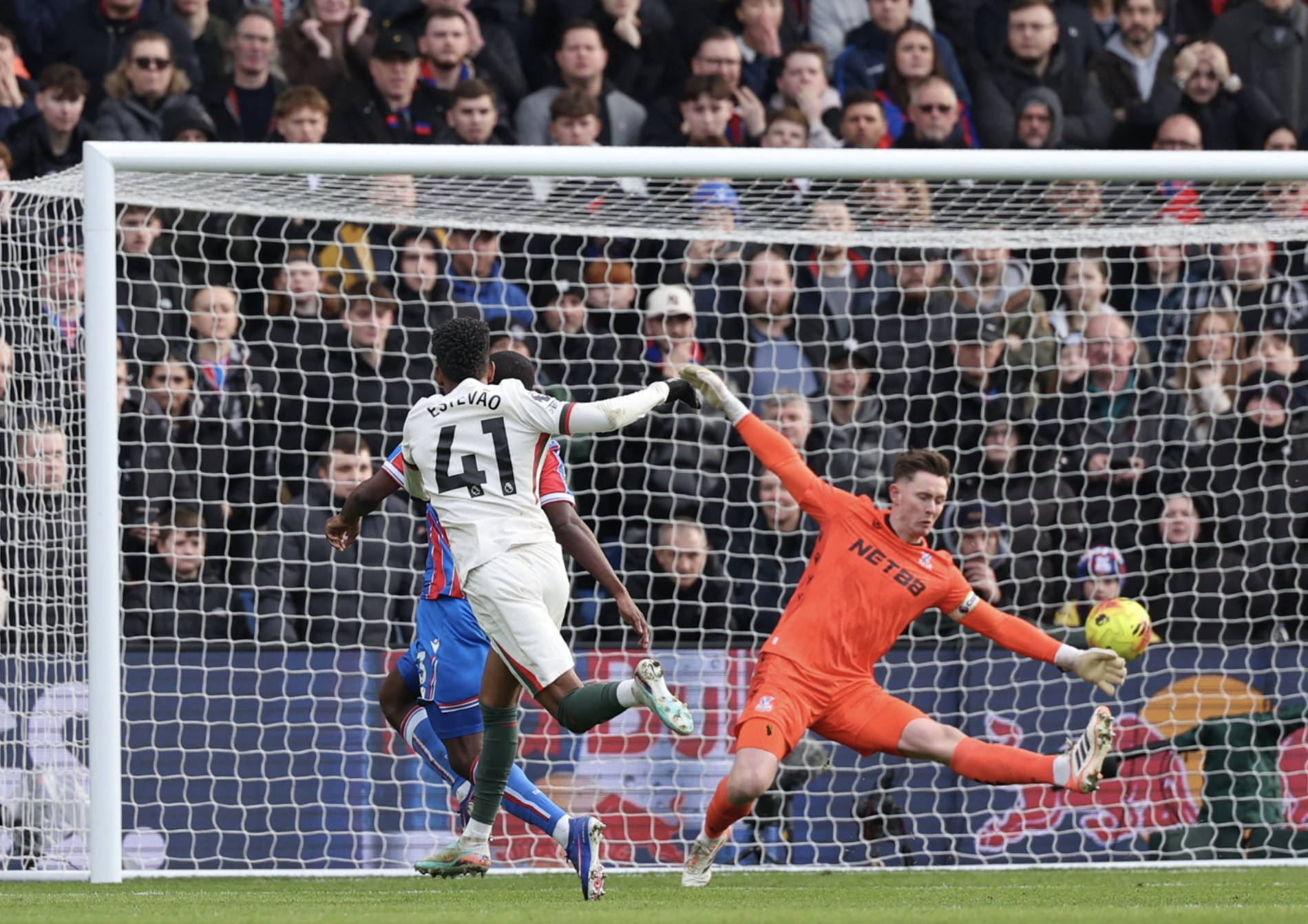 Est&ecirc;v&atilde;o rực s&aacute;ng, Chelsea tiếp tục gieo sầu cho Crystal Palace - Ảnh 2.