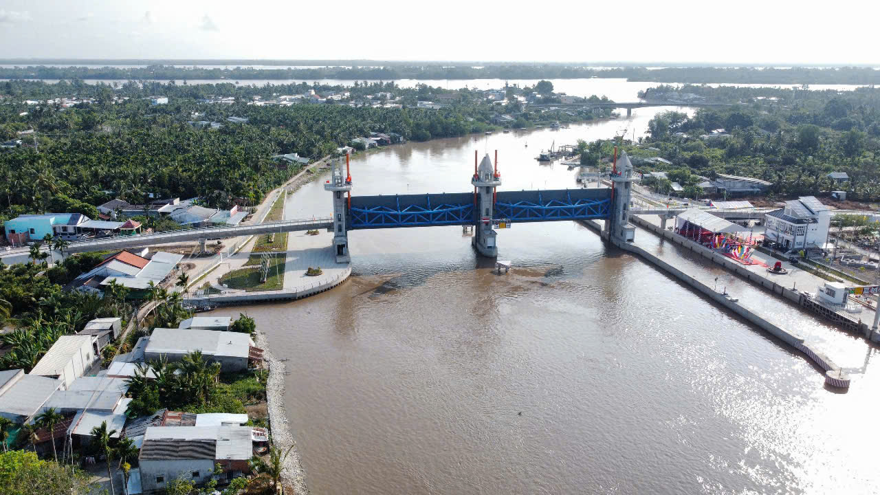 Sớm ứng phó với hạn, mặn - Ảnh 1.