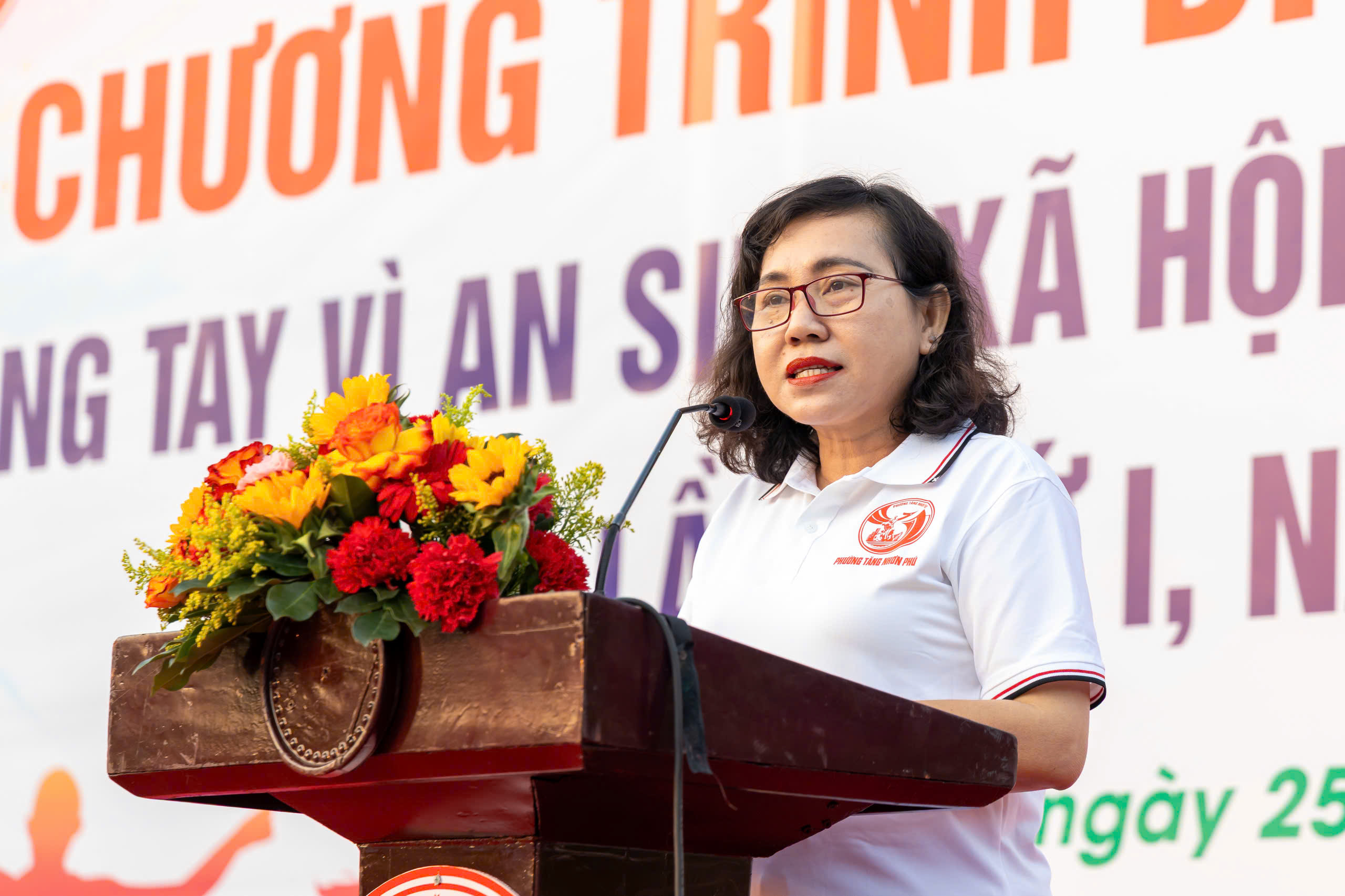 TPHCM: Phường Tăng Nhơn Phú đi bộ đồng hành, gây quỹ hơn 3,2 tỉ đồng chăm lo Tết - Ảnh 2.
