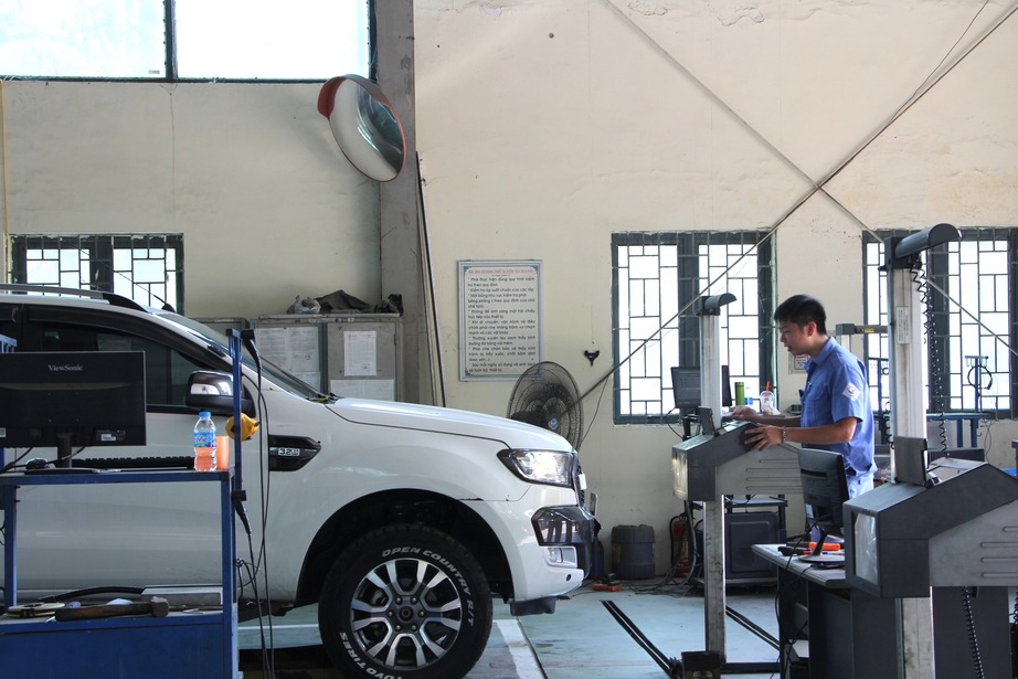 Cho ph&eacute;p xuất tr&igrave;nh đăng k&yacute; xe tr&ecirc;n VNeID khi đi đăng kiểm xe dễ d&agrave;ng hơn - Ảnh 1.