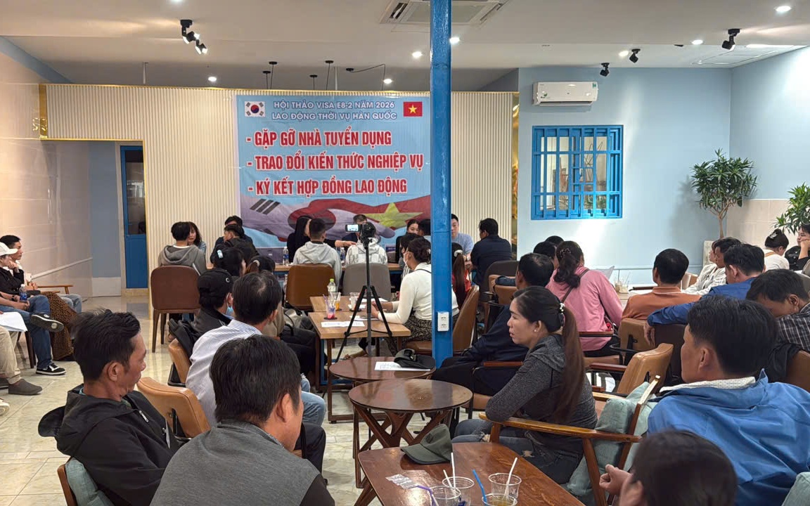 CLIP: 4 người Hàn Quốc bị phạt vì tuyển lao động trái phép ở Cần Thơ