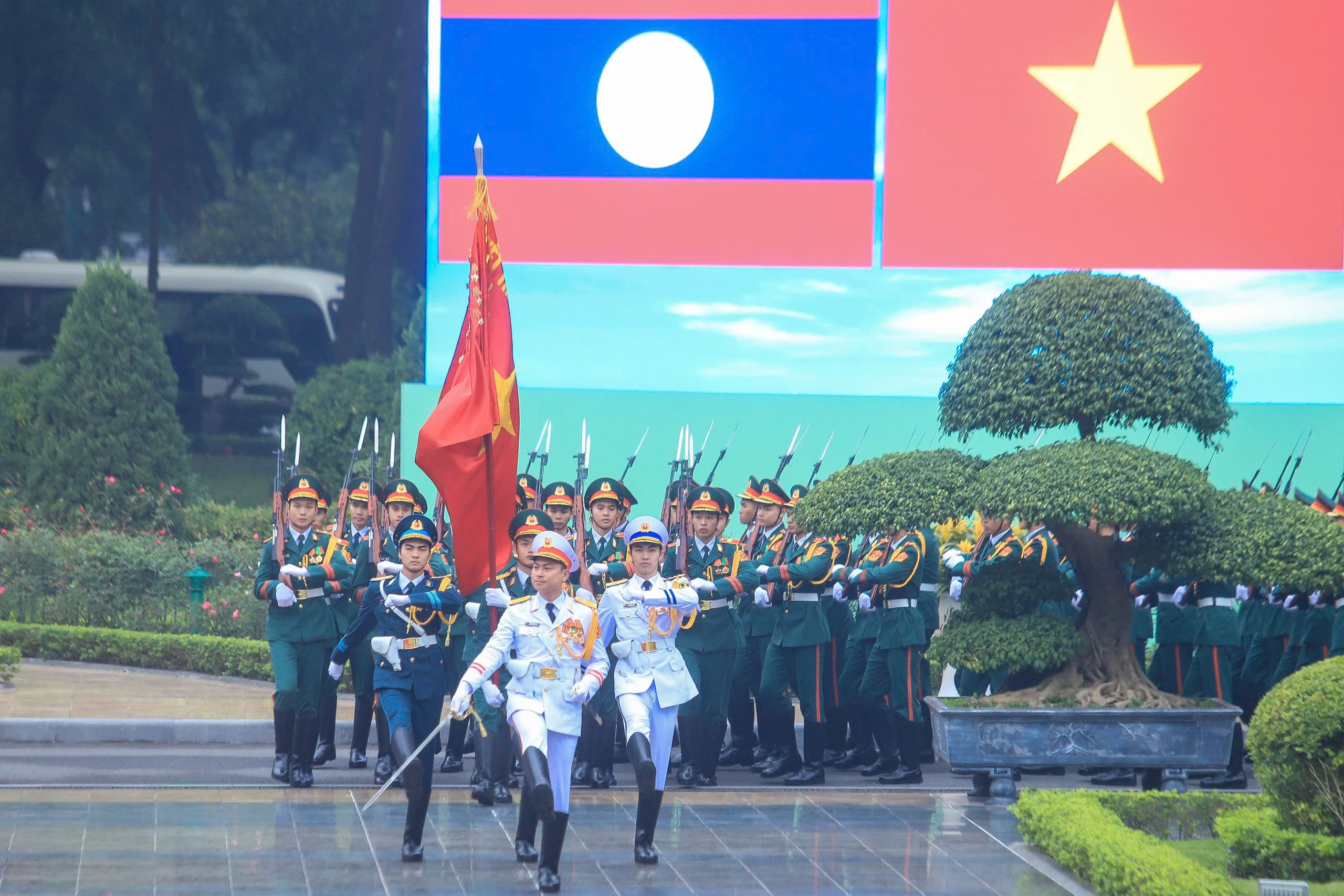 Tổng B&iacute; thư T&ocirc; L&acirc;m chủ tr&igrave; Lễ đ&oacute;n Tổng B&iacute; thư, Chủ tịch nước L&agrave;o Thongloun Sisoulith - Ảnh 13.
