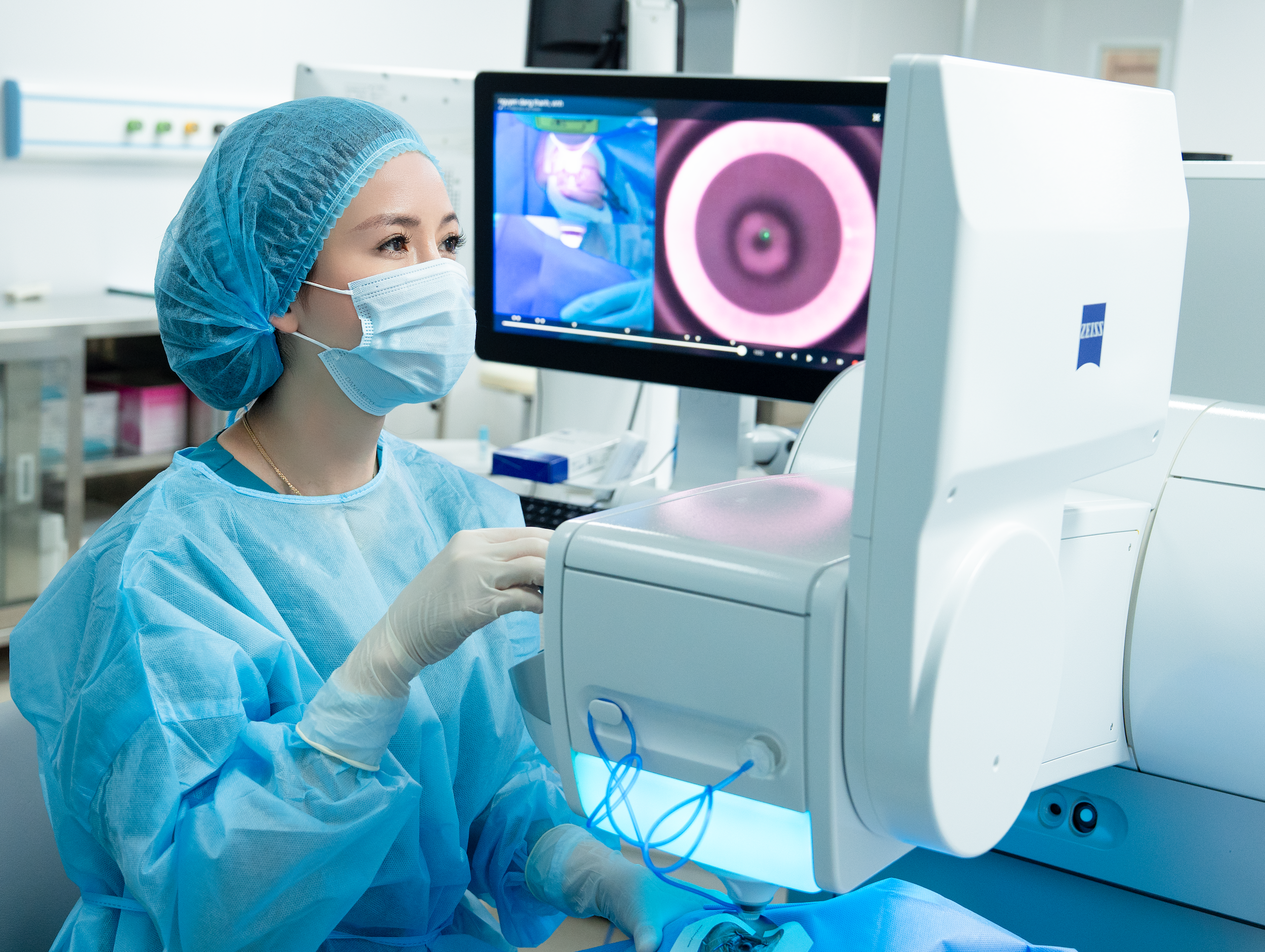 Chuyển giao SMILE Pro Vision ID, cá nhân hóa từng đôi mắt - Ảnh 2.