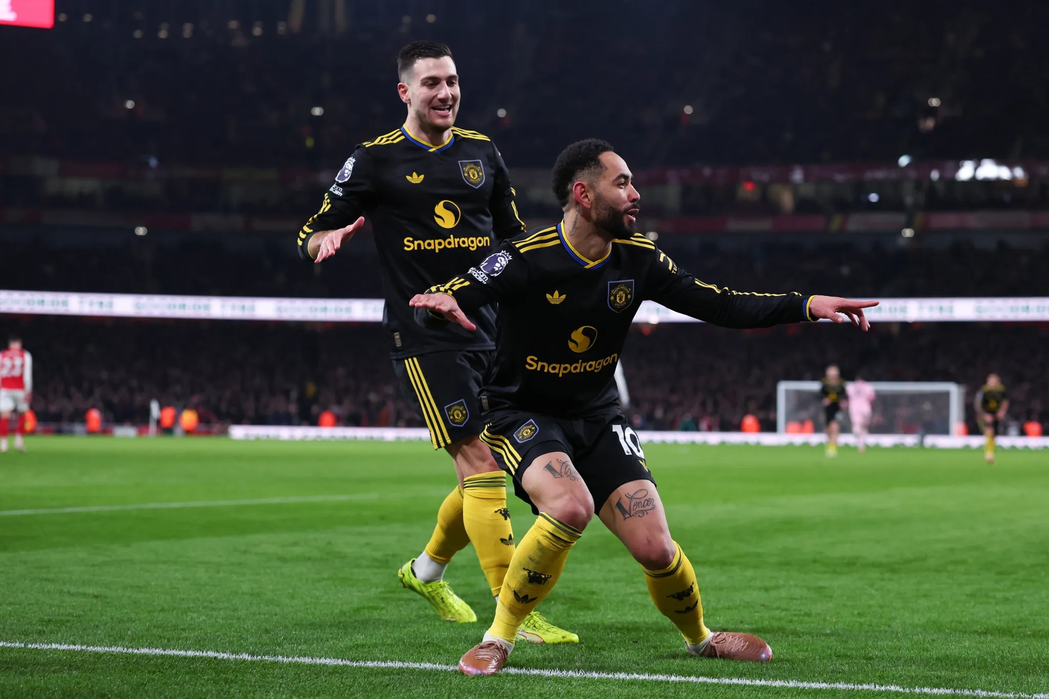 Man Utd trả giá đắt cho chiến thắng trước Arsenal - Ảnh 1.