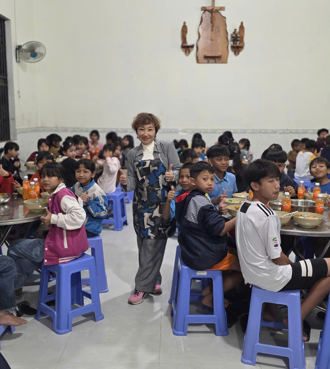Hoa hậu, Nghệ sĩ Đức Xu&acirc;n được vinh danh &ldquo;Nghệ sĩ c&oacute; tr&aacute;i tim nh&acirc;n &aacute;i v&igrave; cộng đồng&rdquo; năm 2025 - Ảnh 4.