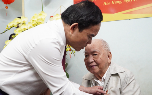 Ghi nhận những cống hiến bền bỉ