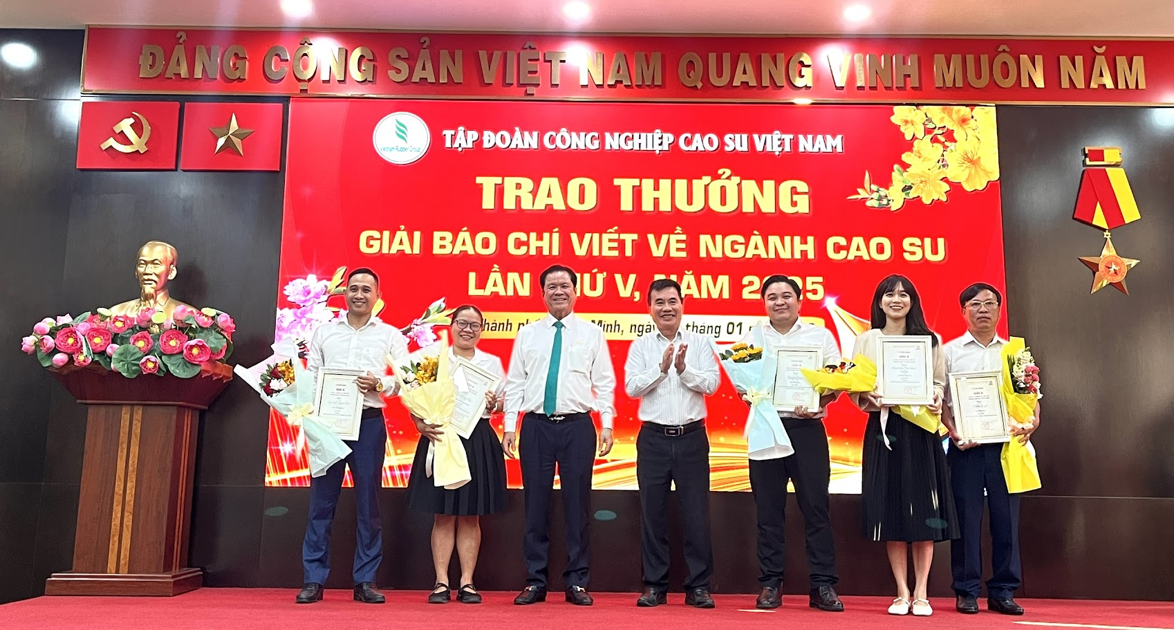 B&aacute;o Người Lao Động đoạt giải A viết về ng&agrave;nh cao su năm 2025 - Ảnh 1.