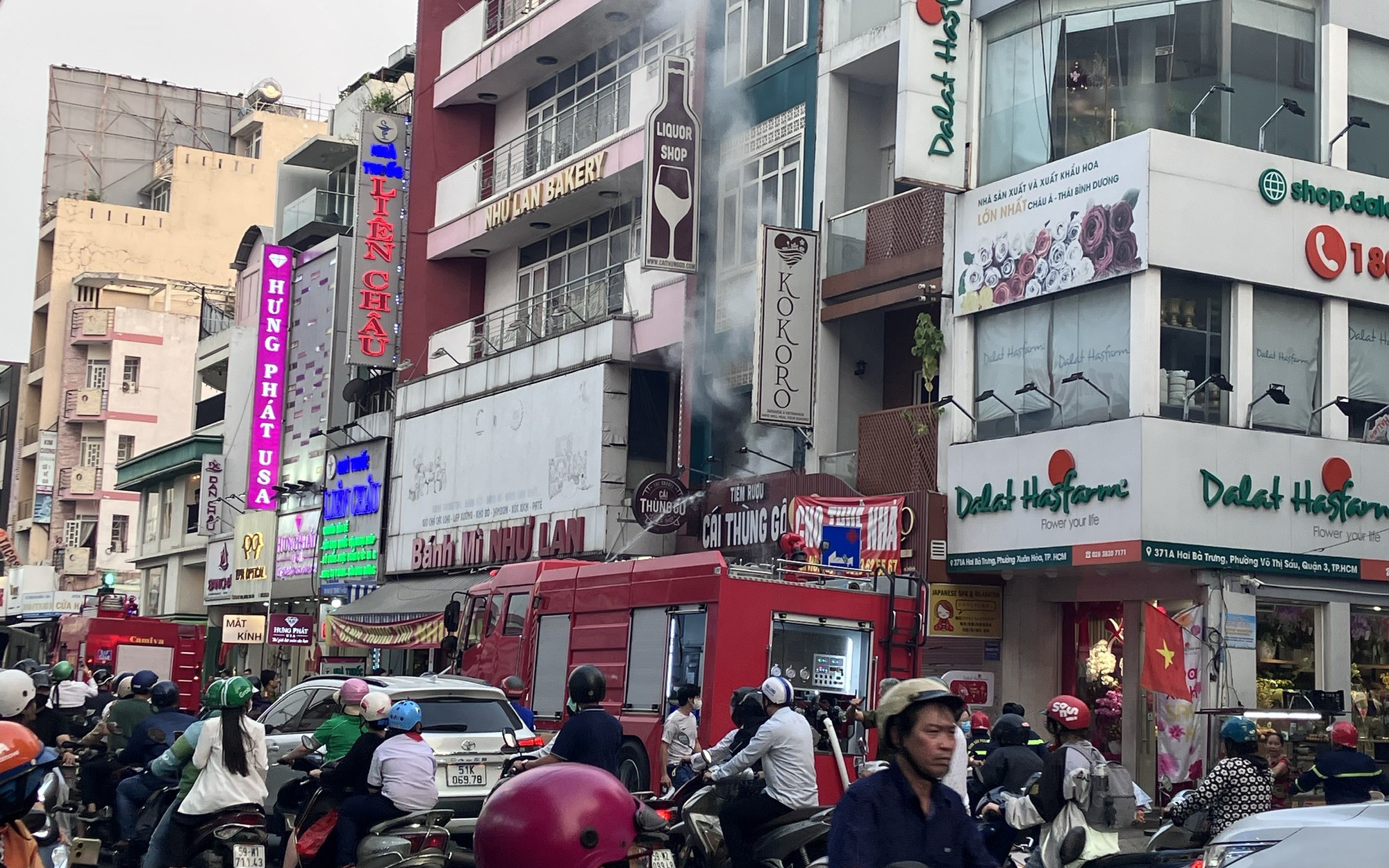 Cháy nhà 5 tầng ở trung tâm TPHCM 