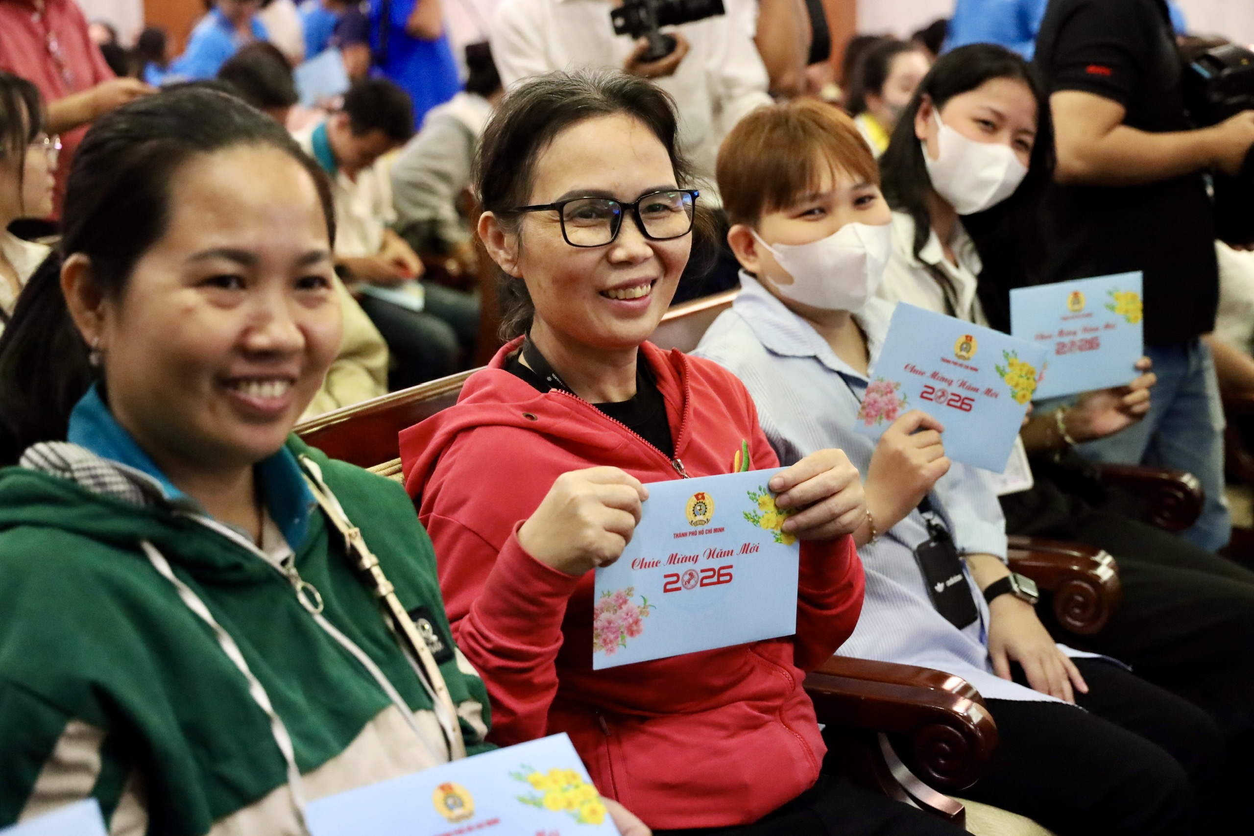 Bí thư Trần Lưu Quang động viên người lao động trước thềm Tết Nguyên đán - Ảnh 6.