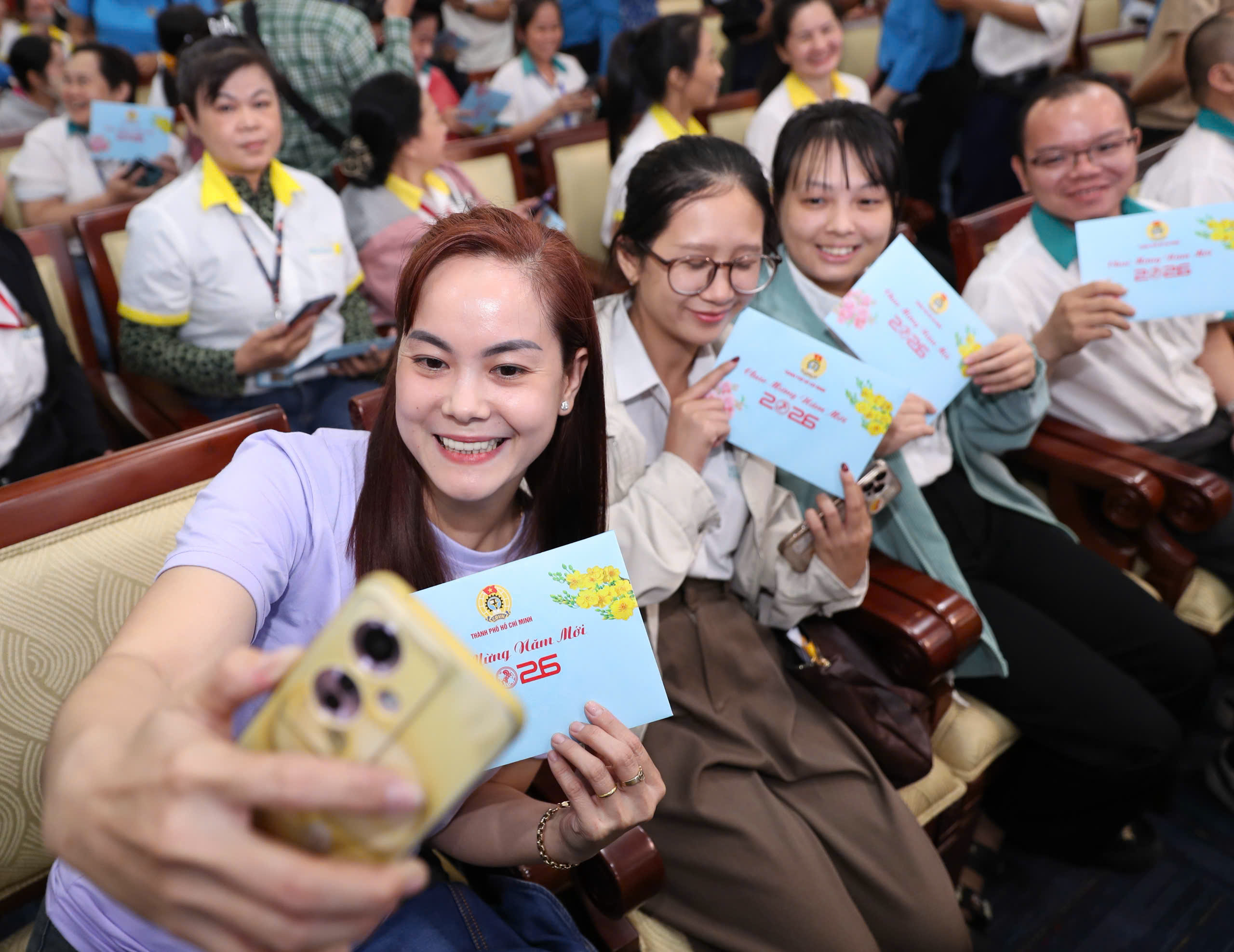 Bí thư Trần Lưu Quang động viên người lao động trước thềm Tết Nguyên đán - Ảnh 10.