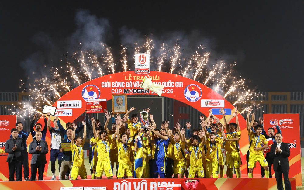 SLNA vô địch giải U19 Quốc gia sau 20 năm chờ đợi