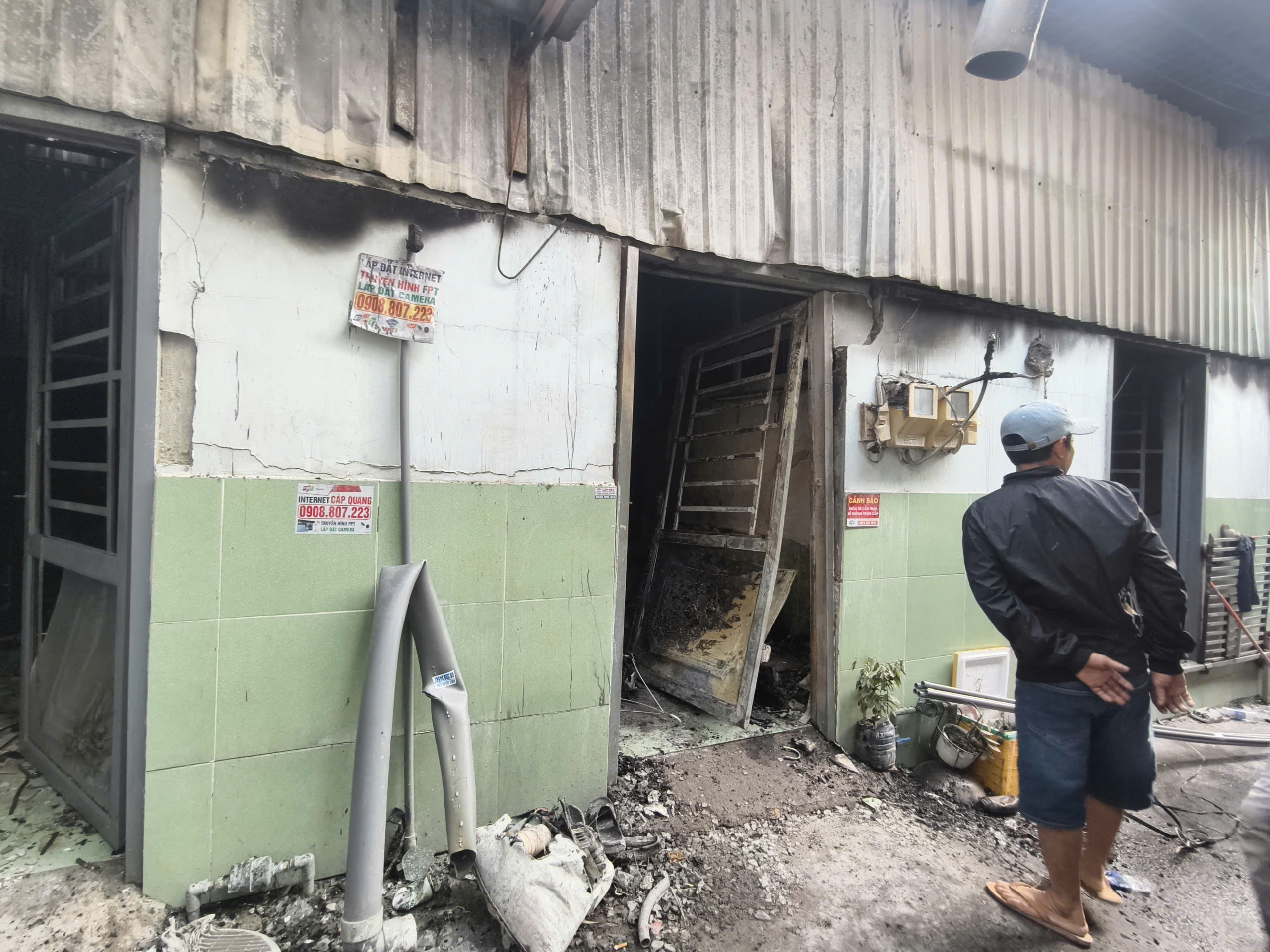Ch&aacute;y lớn tại TPHCM: 3 Vụ ch&aacute;y trong một ng&agrave;y g&acirc;y thiệt hại lớn - Ảnh 1.