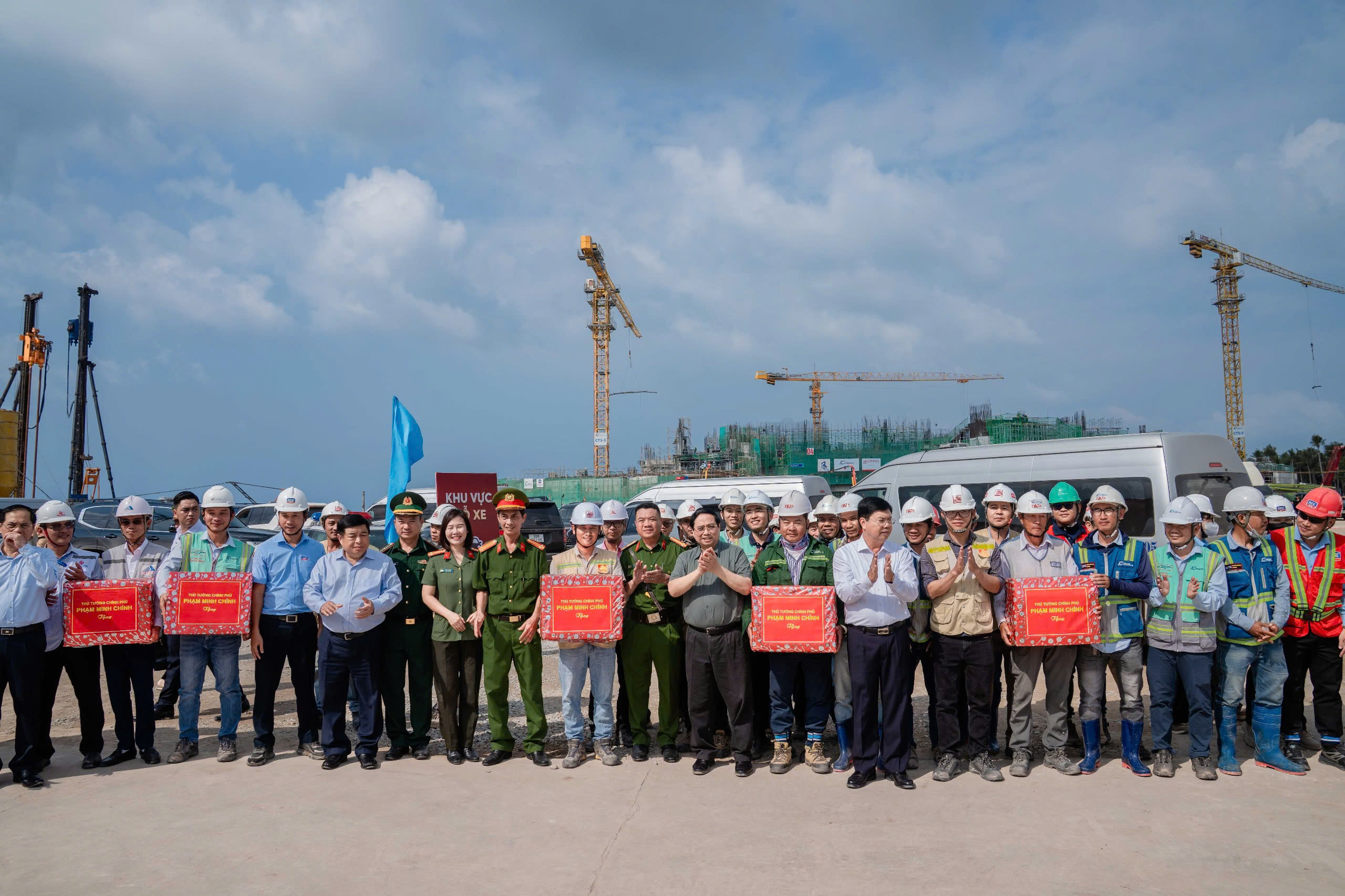 Thủ tướng Phạm Minh Ch&iacute;nh khởi c&ocirc;ng dự &aacute;n APEC 2027 tại Ph&uacute; Quốc - Ảnh 12.