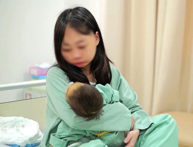 L&aacute; gan của mẹ v&agrave; ph&eacute;p m&agrave;u hồi sinh b&eacute; g&aacute;i chưa đầy 1 tuổi - Ảnh 1.