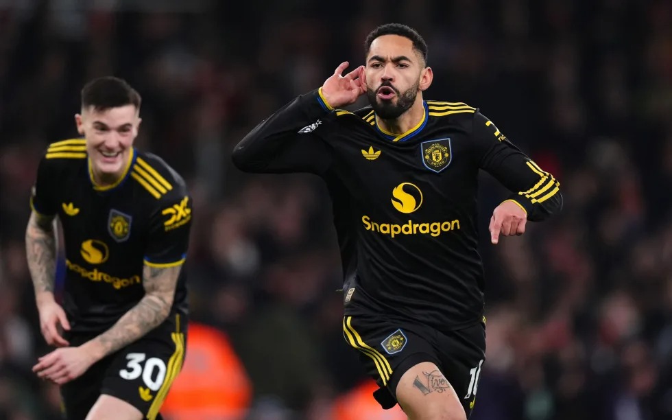 Sao trẻ gặp nạn đúng lúc thăng hoa, Man Utd ứng phó ra sao?