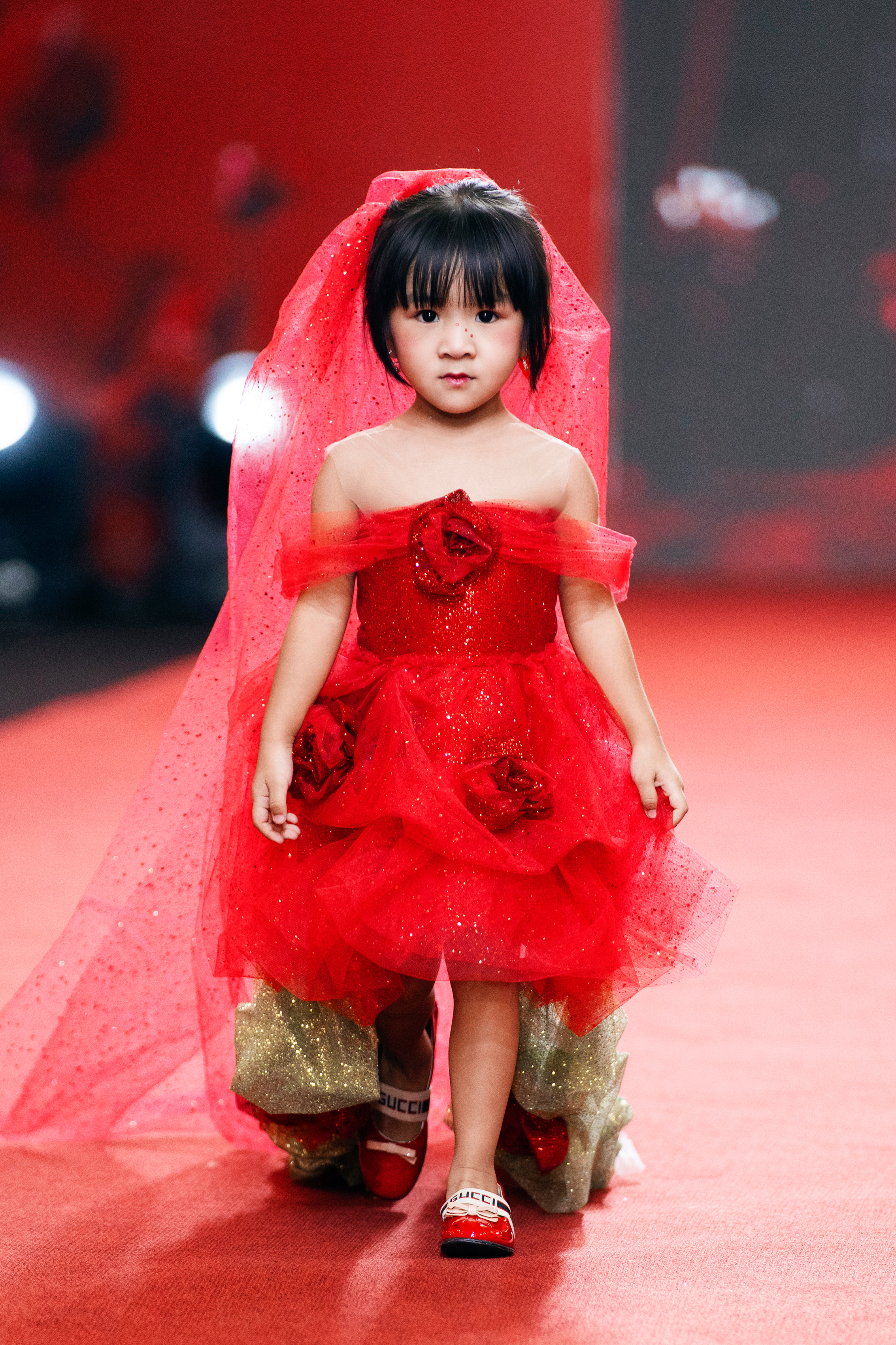 Mẫu nhí Tú Uyên được săn đón - Ảnh 1.