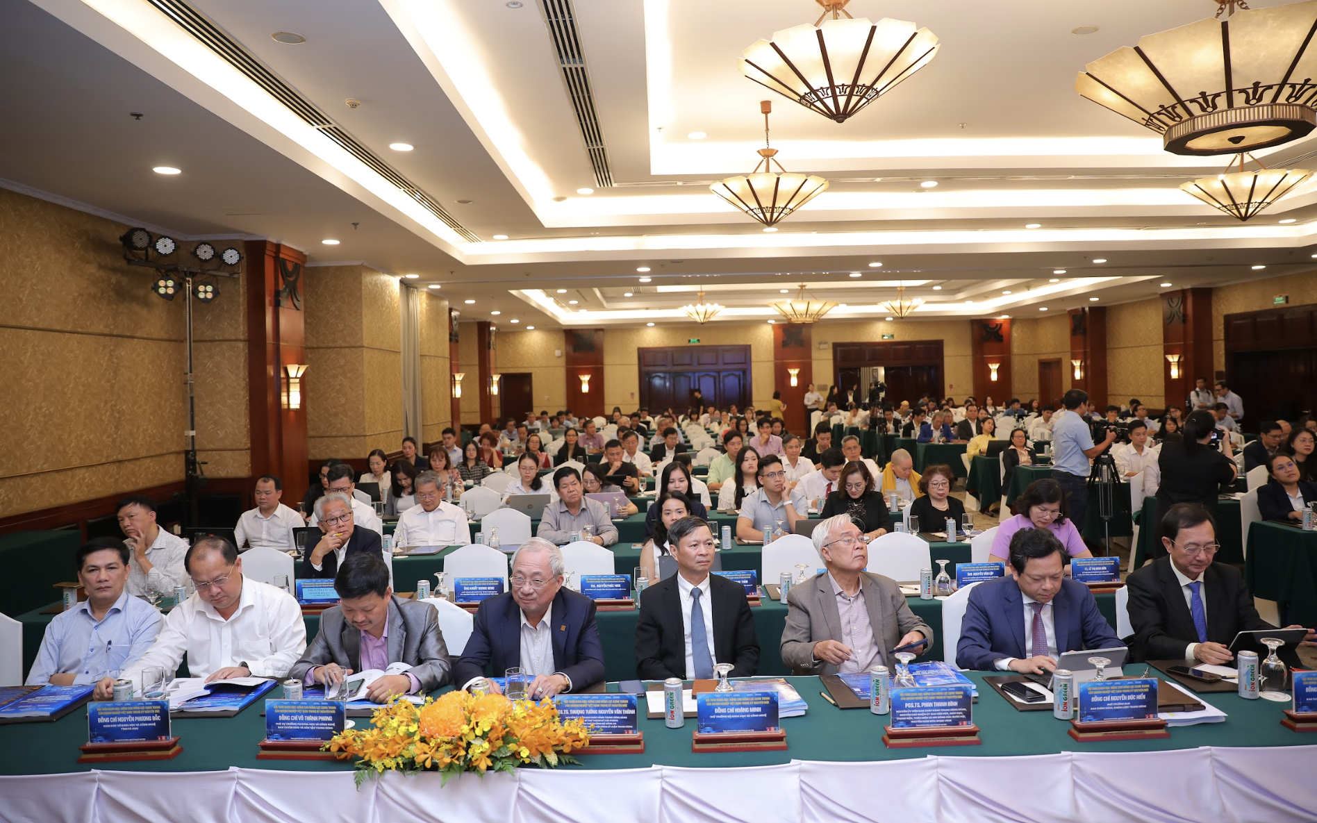 Tìm lời giải nâng sức cạnh tranh cho doanh nghiệp Việt trong kỷ nguyên mới