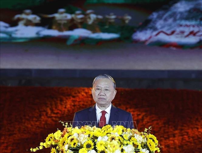 Tổng B&iacute; thư dự Chương tr&igrave;nh kỷ niệm 85 năm Ng&agrave;y B&aacute;c Hồ về nước, trực tiếp l&atilde;nh đạo C&aacute;ch mạng - Ảnh 4.