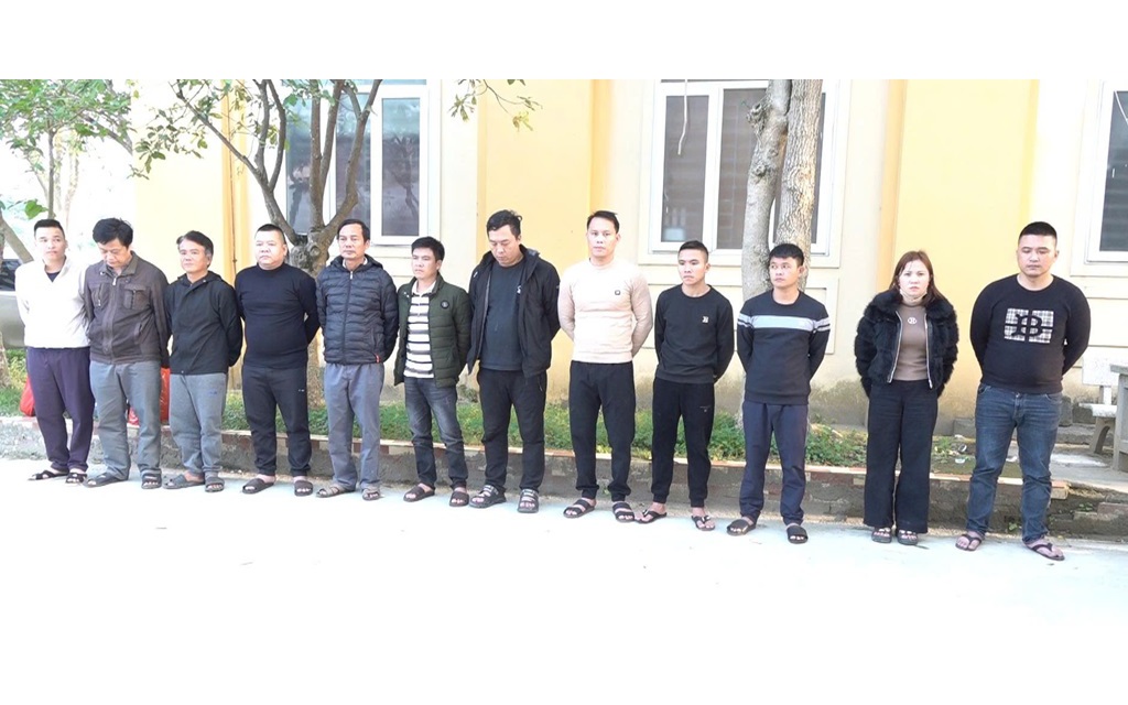 Bí mật trong hầm ngầm có 4 lớp cửa thép kiên cố luôn có người canh gác