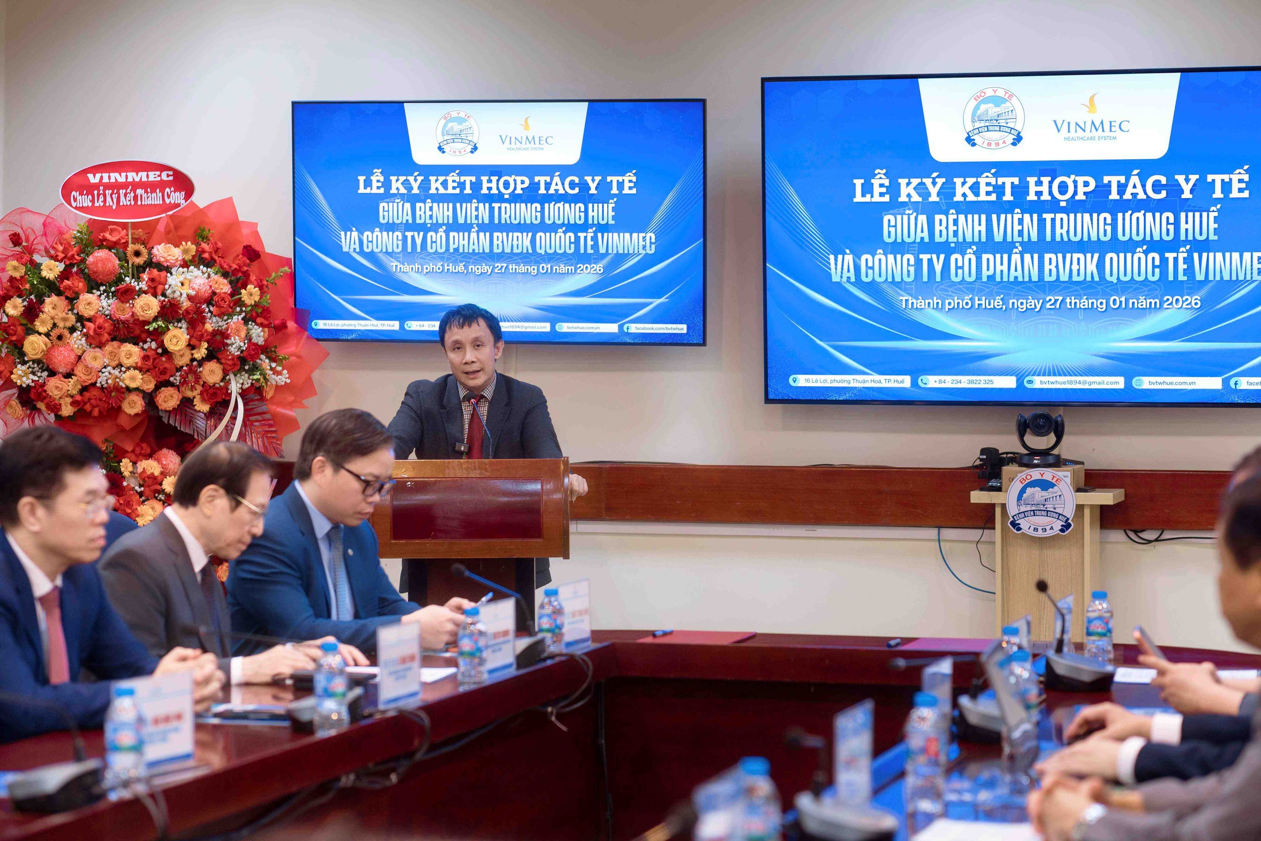 Vinmec ký kết hợp tác với Bệnh viện Trung ương Huế, nâng cao năng lực điều trị chuyên sâu - Ảnh 3.