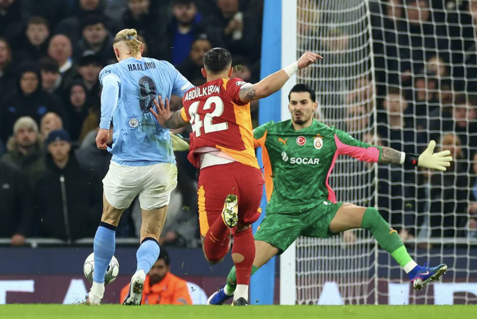 Man City, Barcelona hiên ngang vào top 8 Champions League - Ảnh 1.