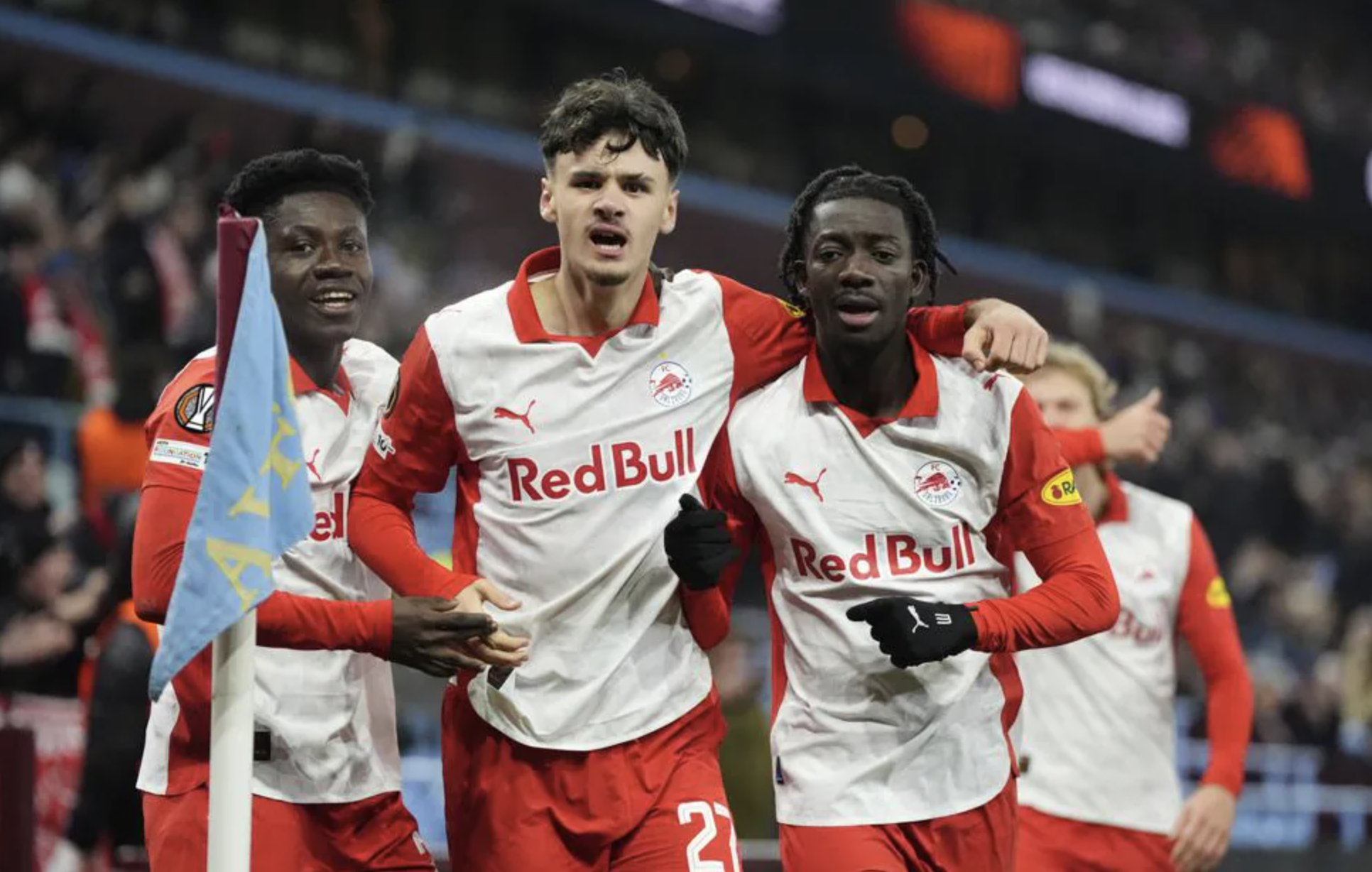 Aston Villa ngược d&ograve;ng kịch t&iacute;nh, đoạt &aacute; qu&acirc;n v&ograve;ng bảng Europa League - Ảnh 3.