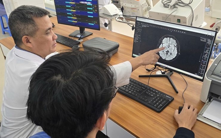 Ngộ độc khí CO, chồng tử vong, vợ nguy kịch