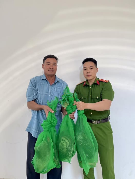 Bắt đối tượng trộm 4 con chồn và 1 con gà tại Tân Hưng , Tây Ninh - Ảnh 3.