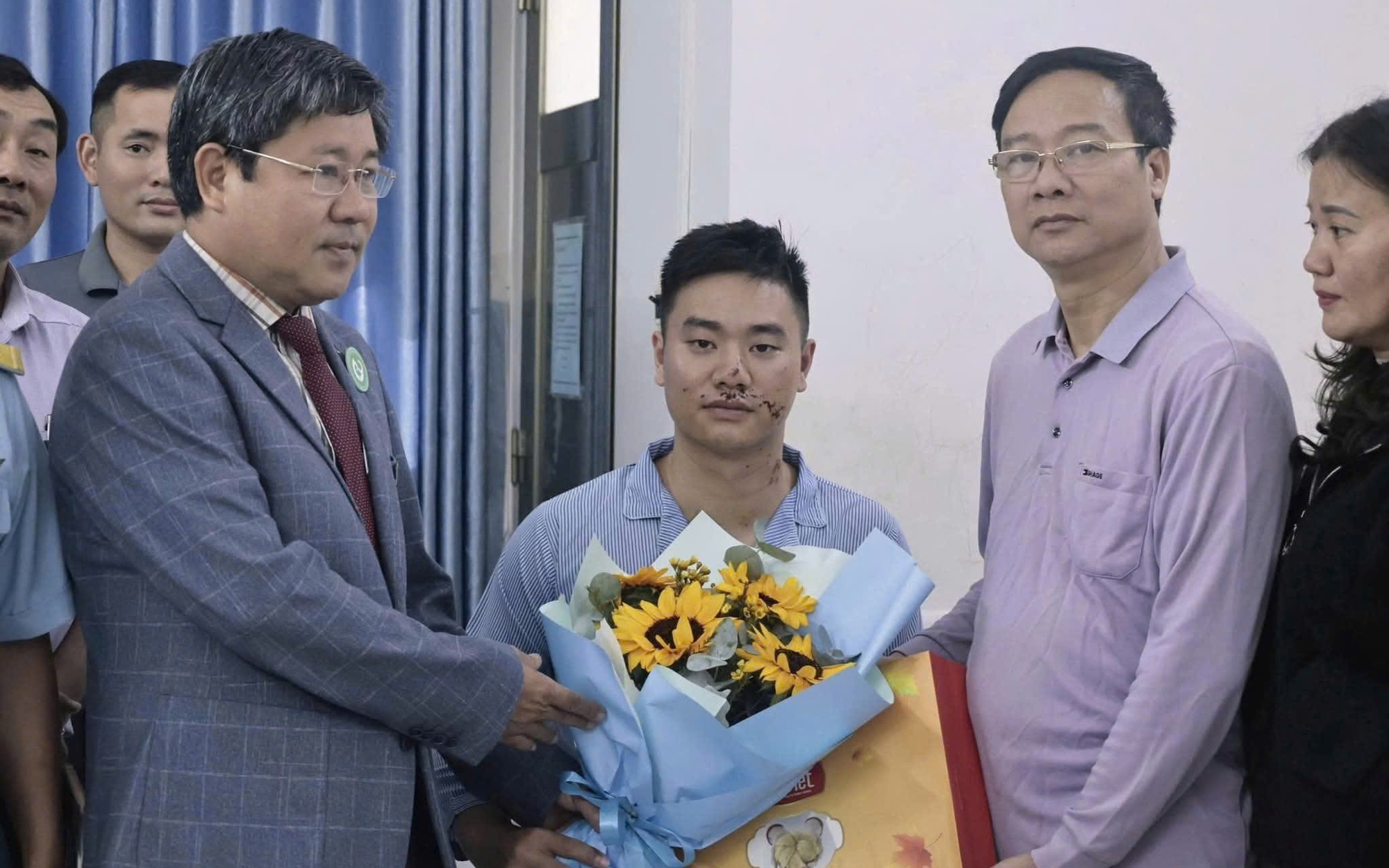 Phi công nhảy dù trong vụ máy bay quân sự rơi ở Đắk Lắk được xuất viện