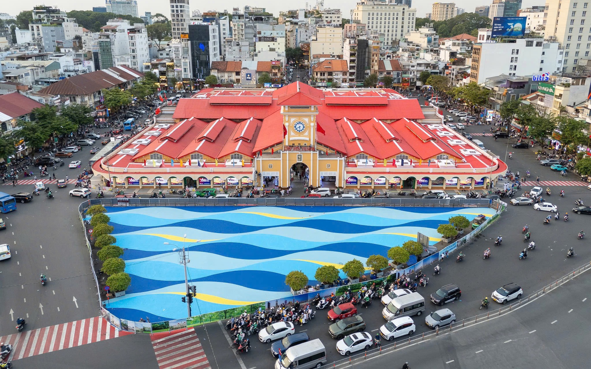Trung tâm TP HCM khoác áo mới tươi tắn