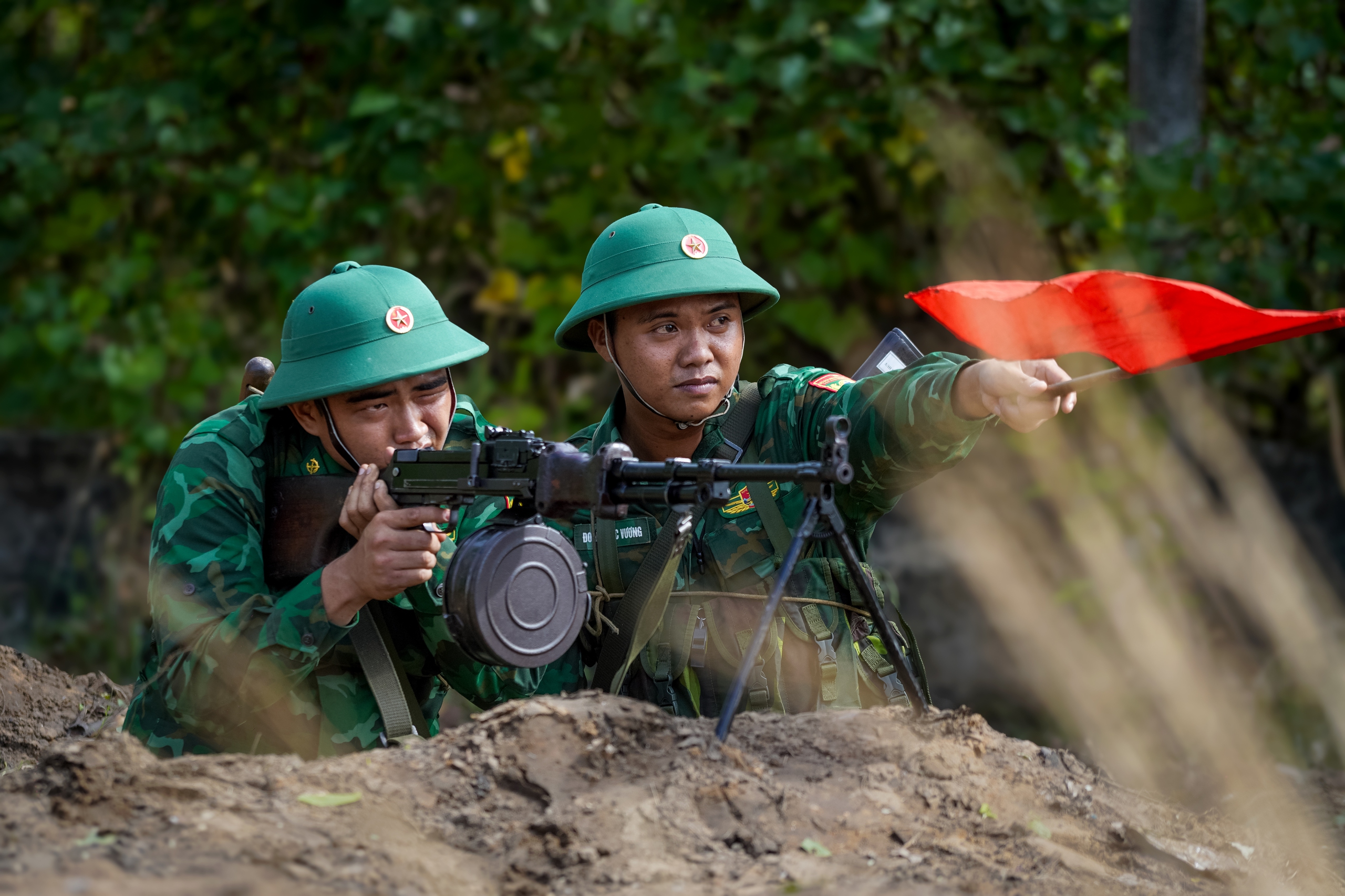 Bình yên cửa biển Hàm Luông - Ảnh 2.